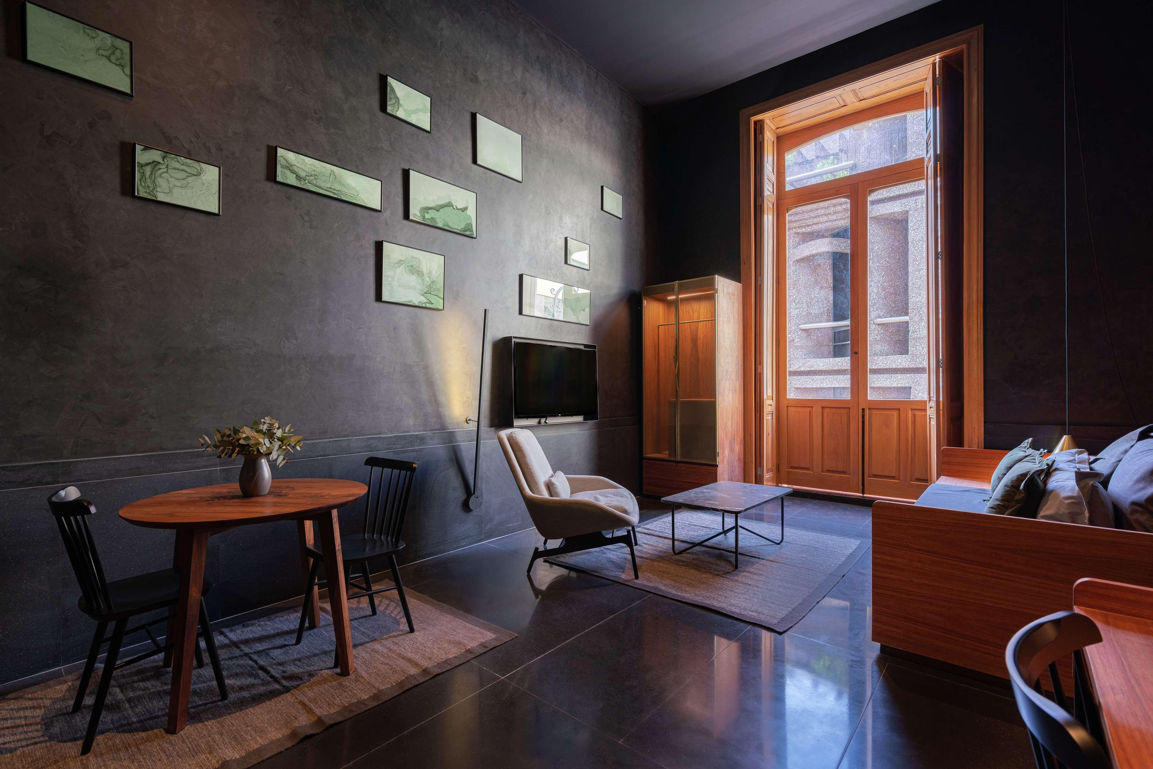 Suite King Bed One Bedroom 