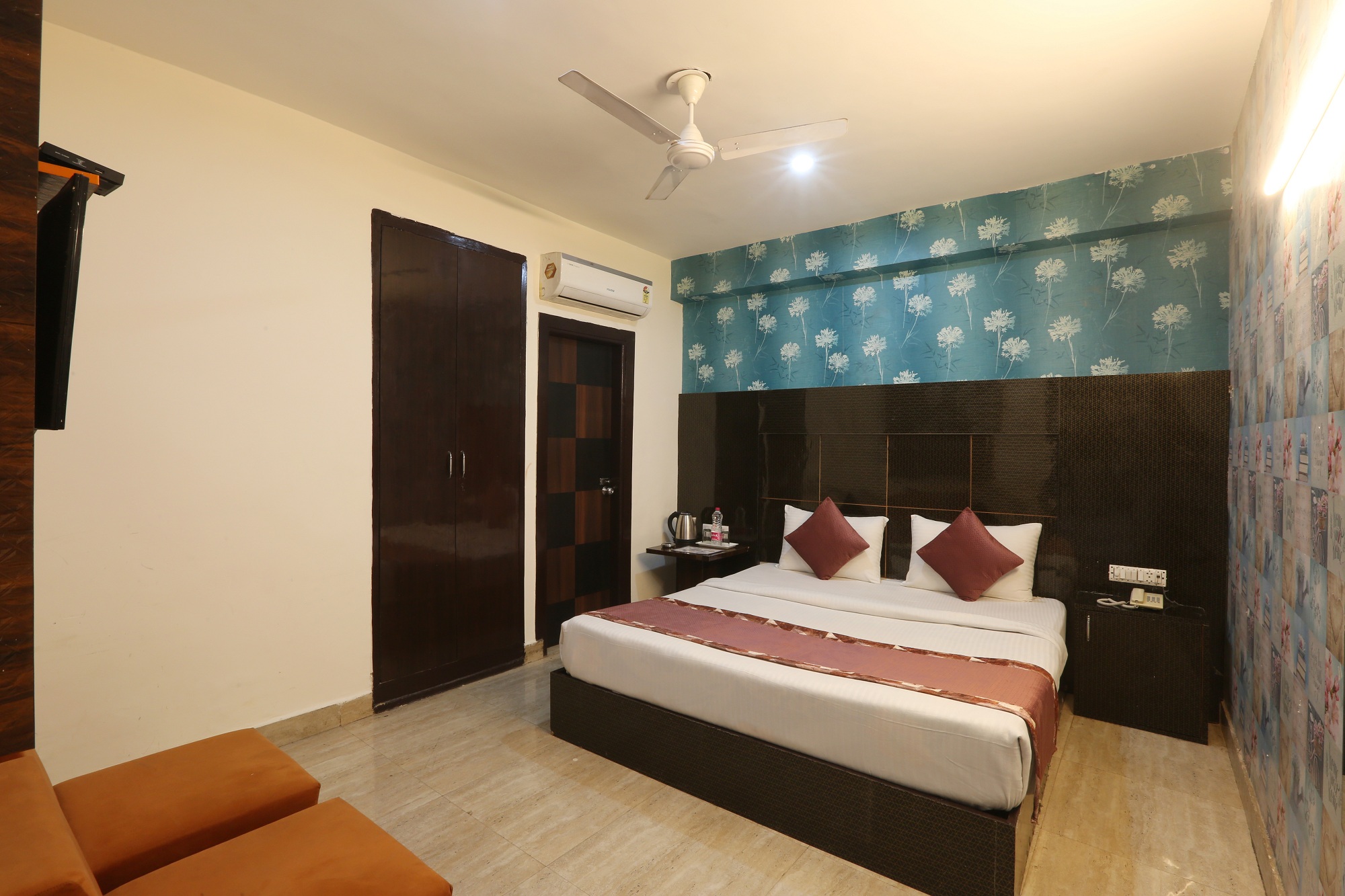 Double or Twin One Bed