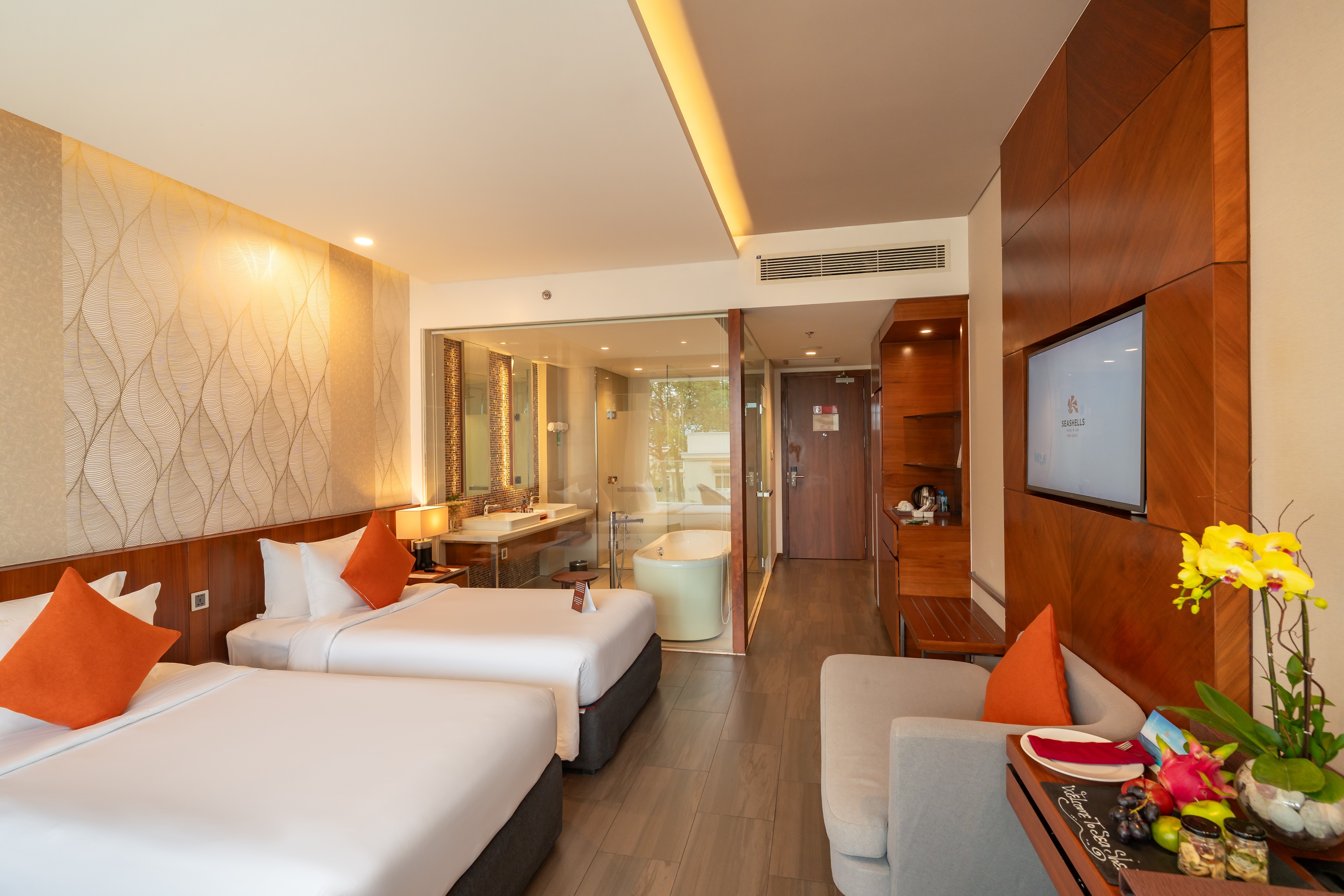 Twin Classic City View