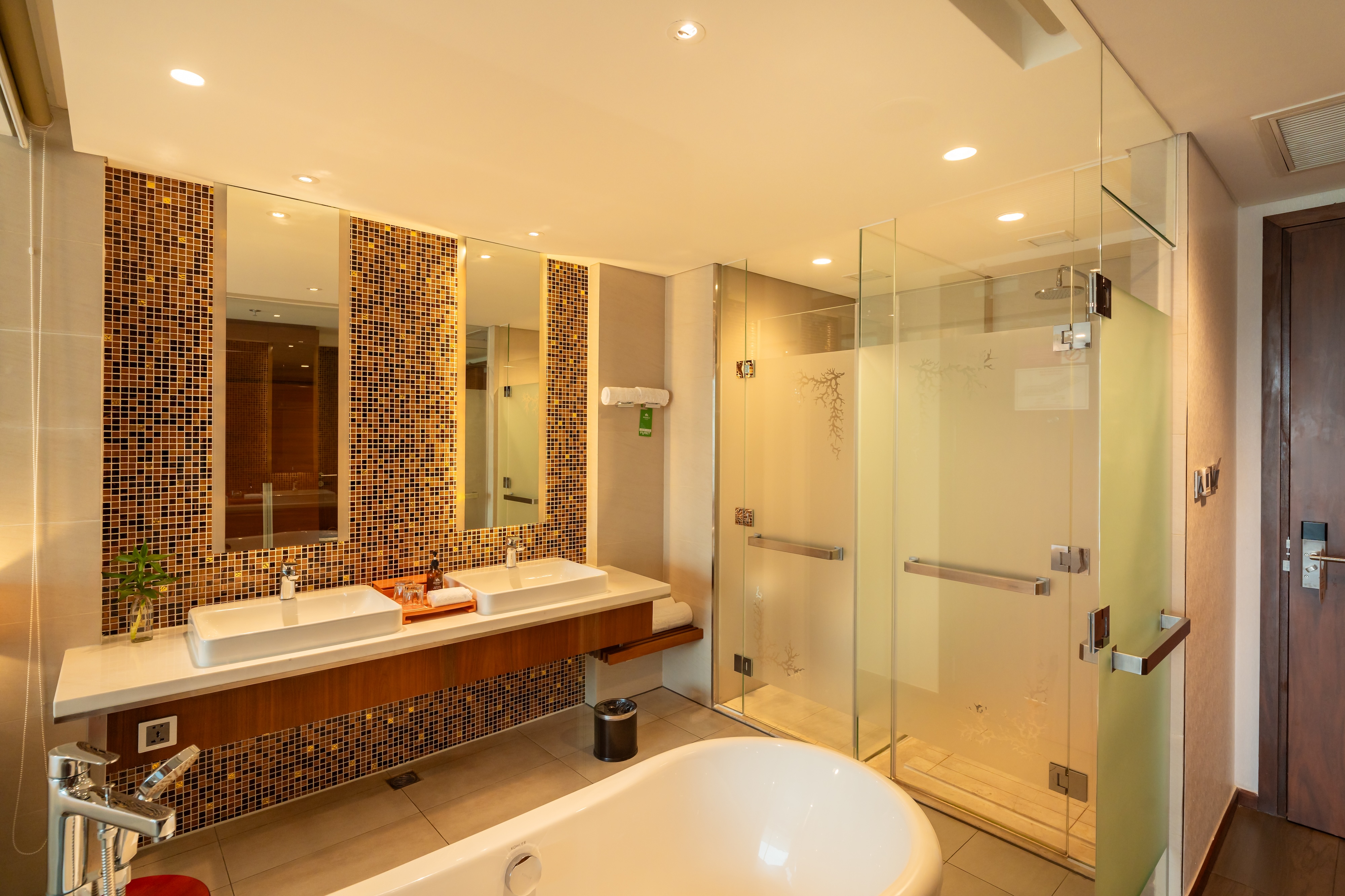 Twin Classic City View