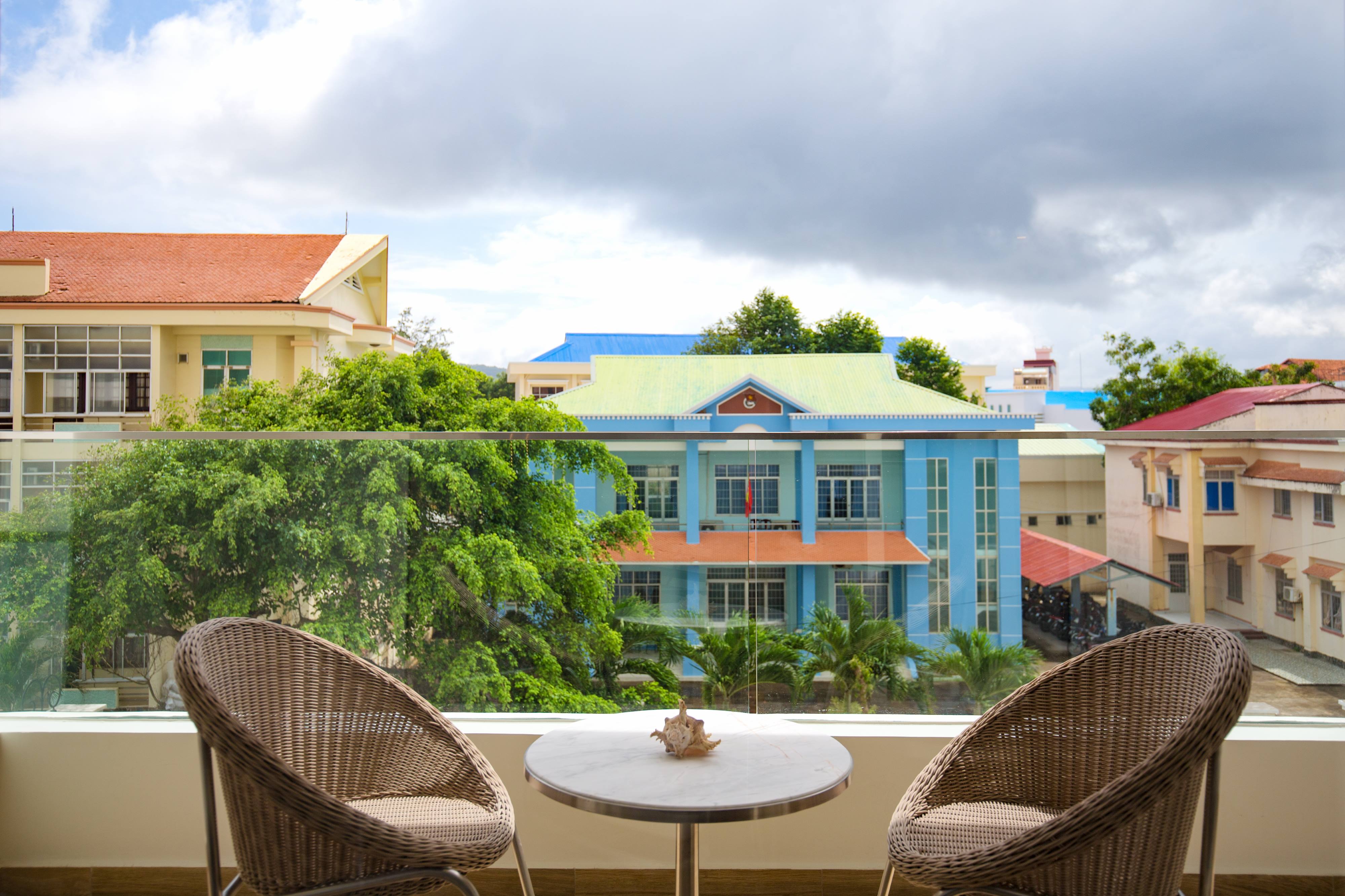 Room Classic City View