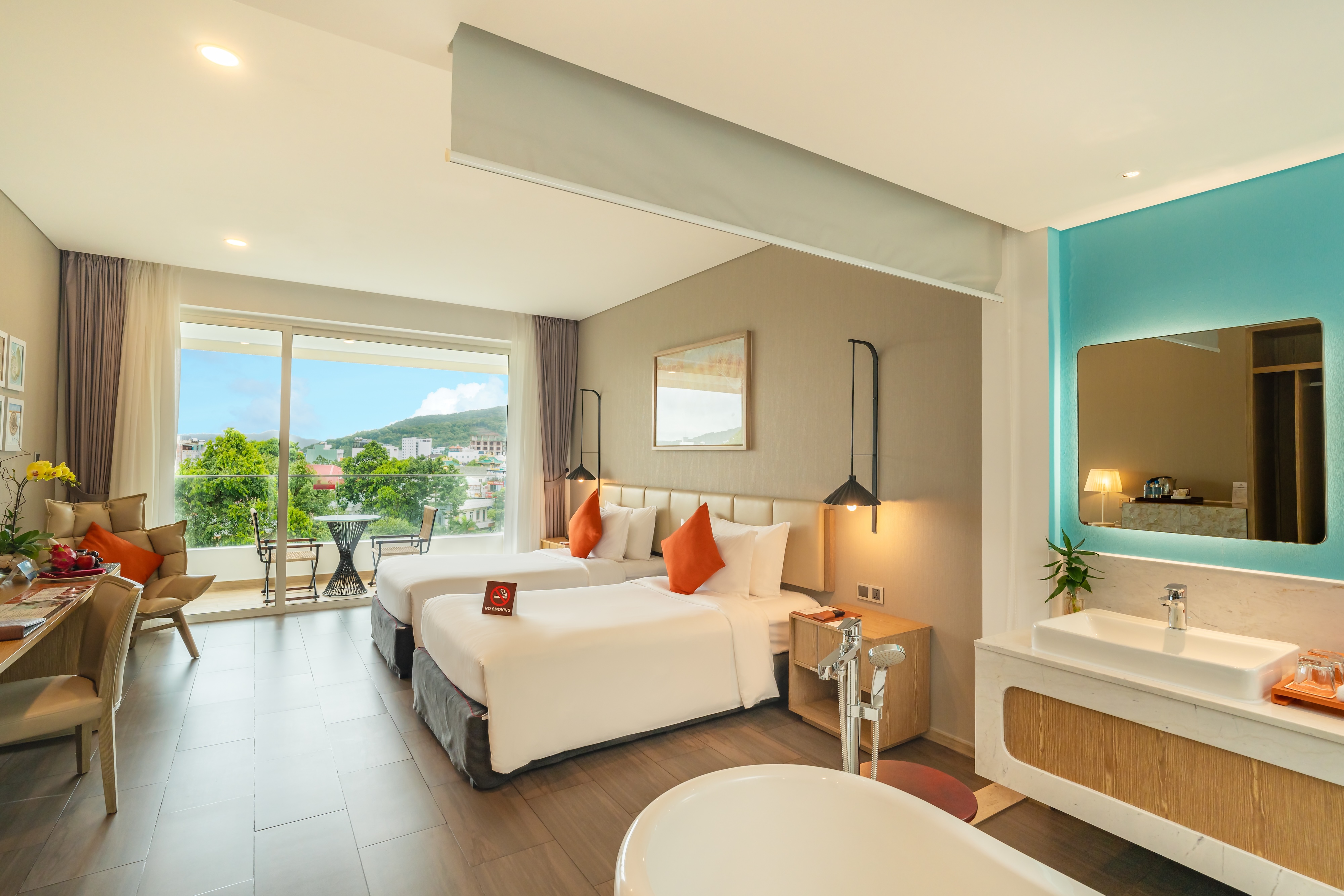 Twin Premium City View