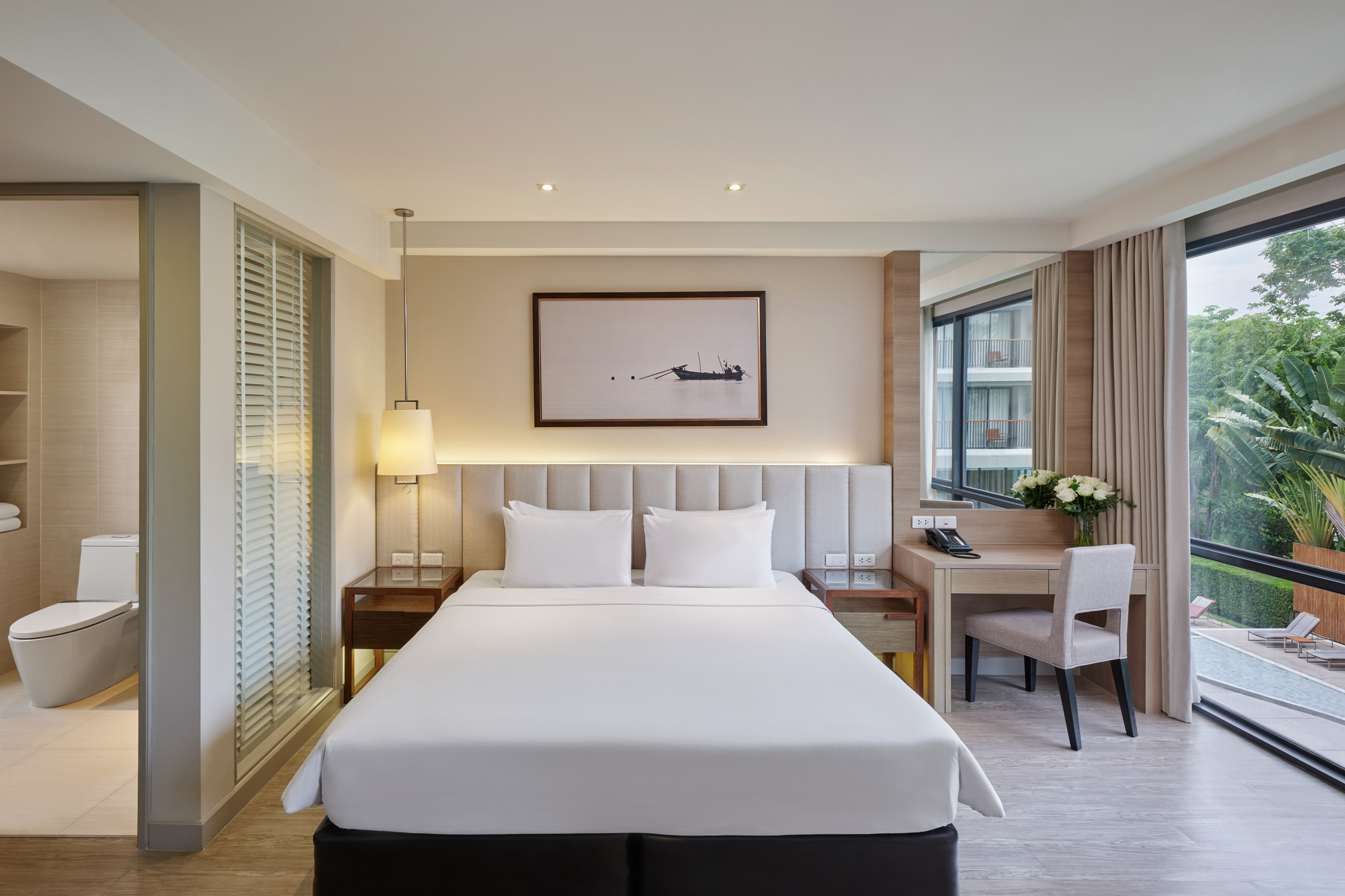 Junior Suite King Size Bed