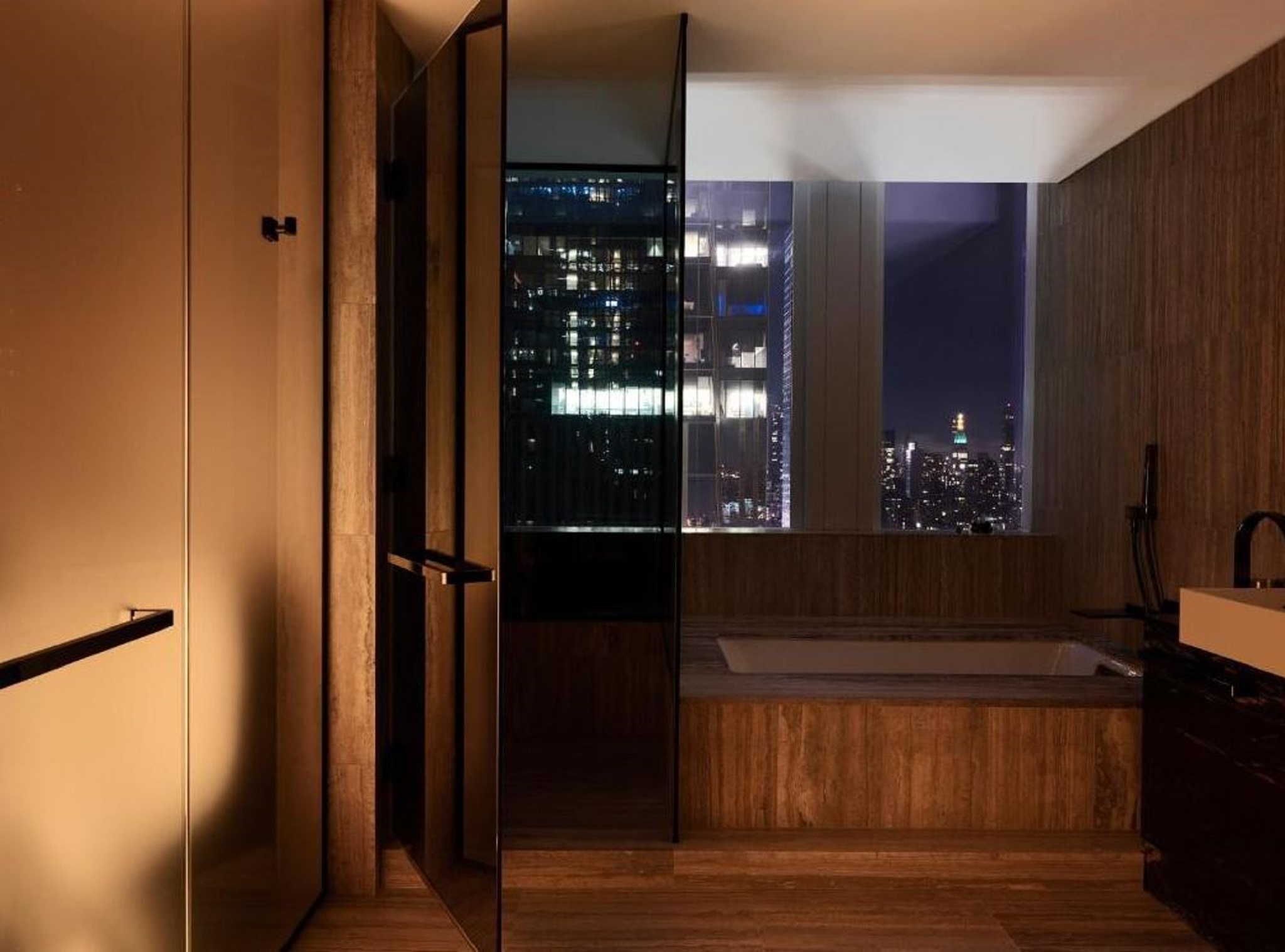 Suite Deluxe with Views