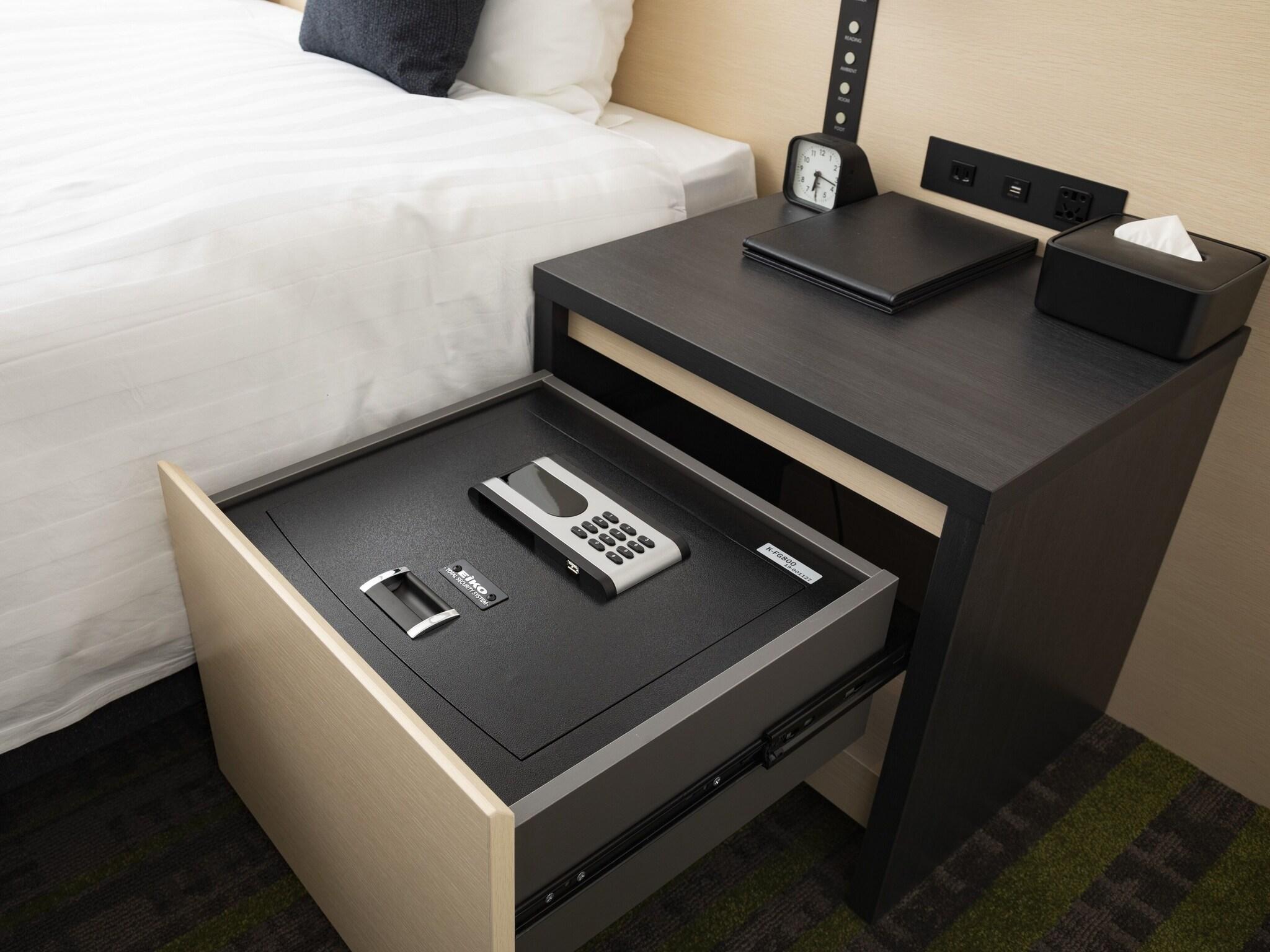 Room Connecting Room