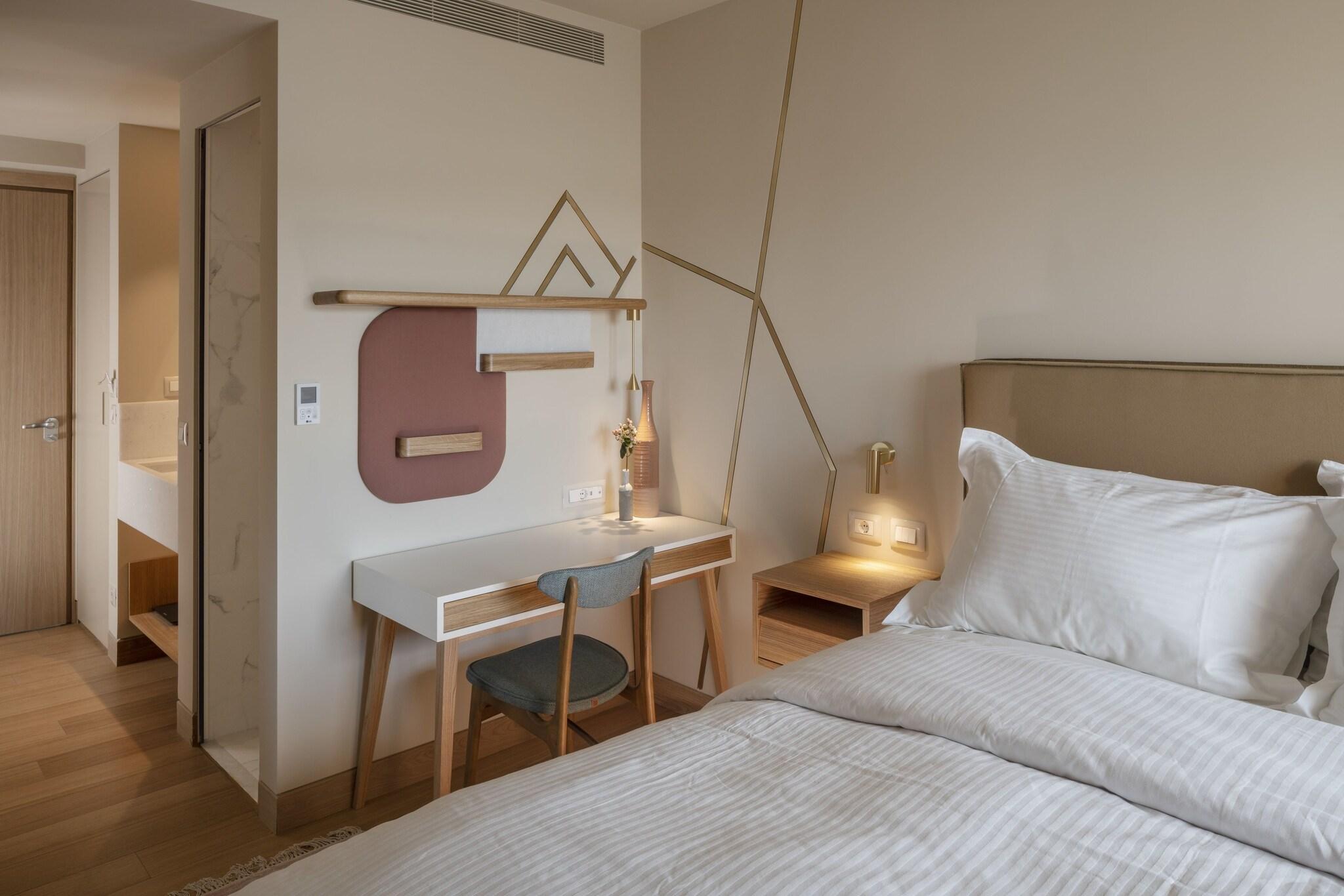 Double Queen Size Bed