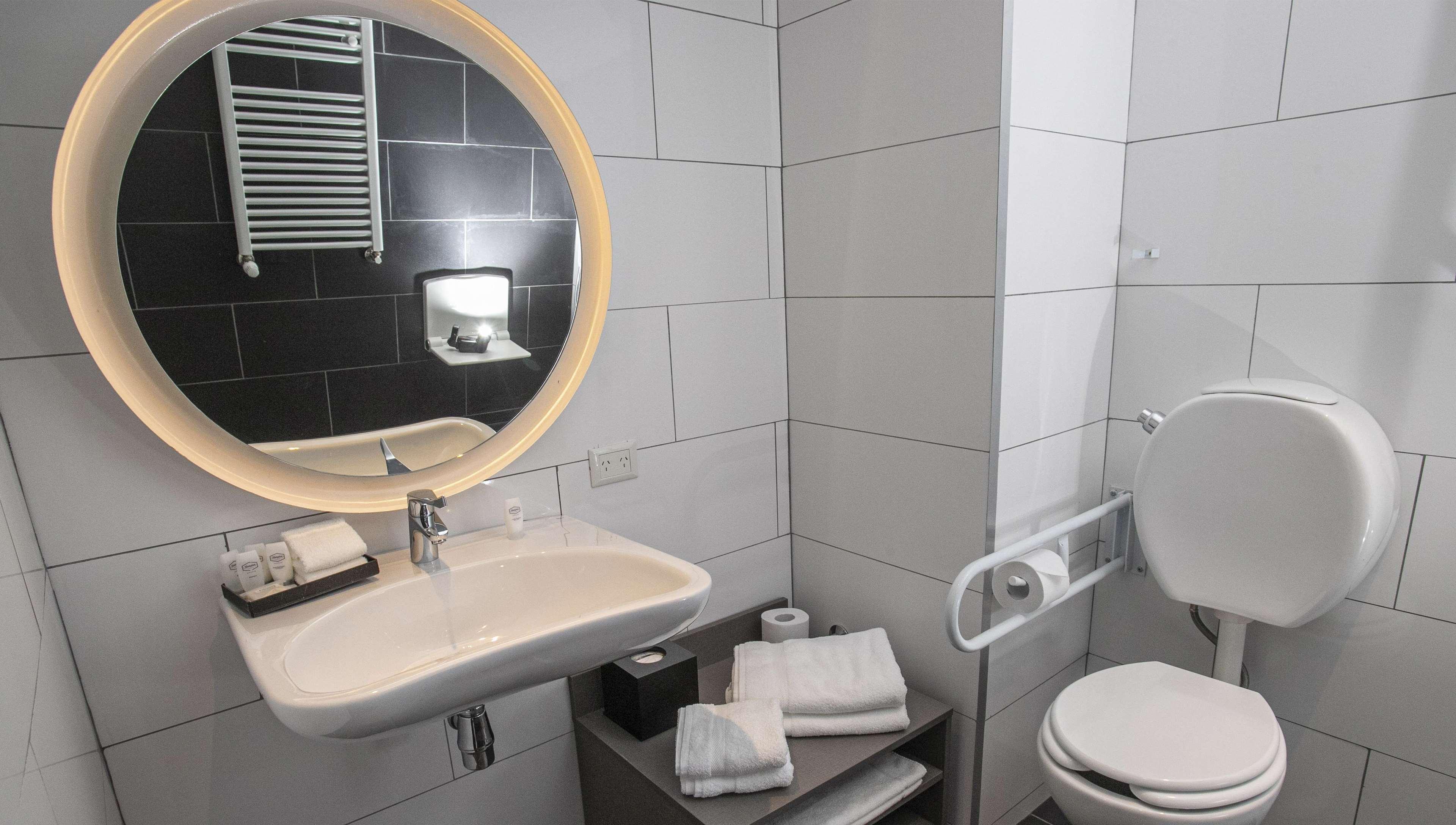 Twin Accessible with Views