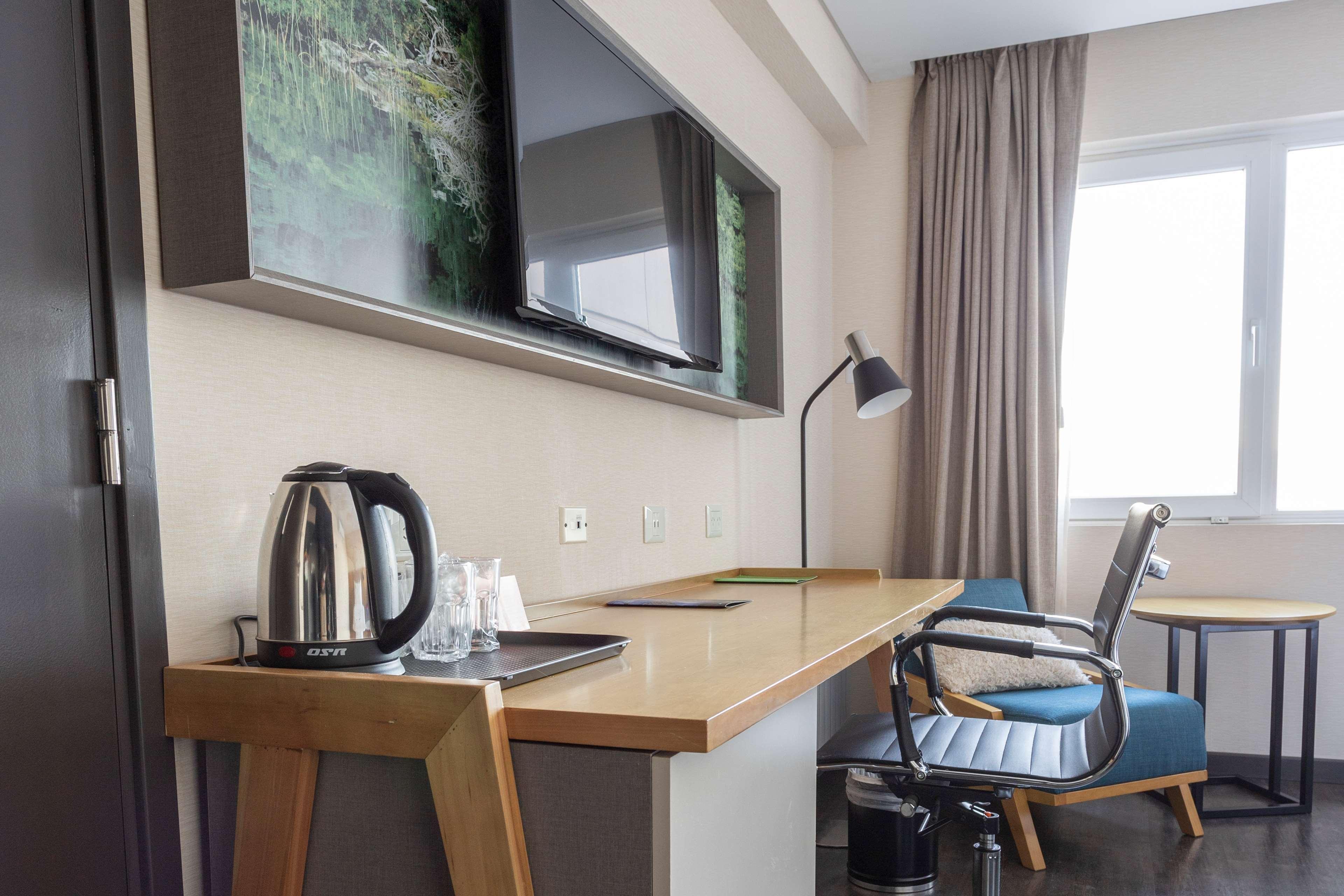 Twin Accessible with Views