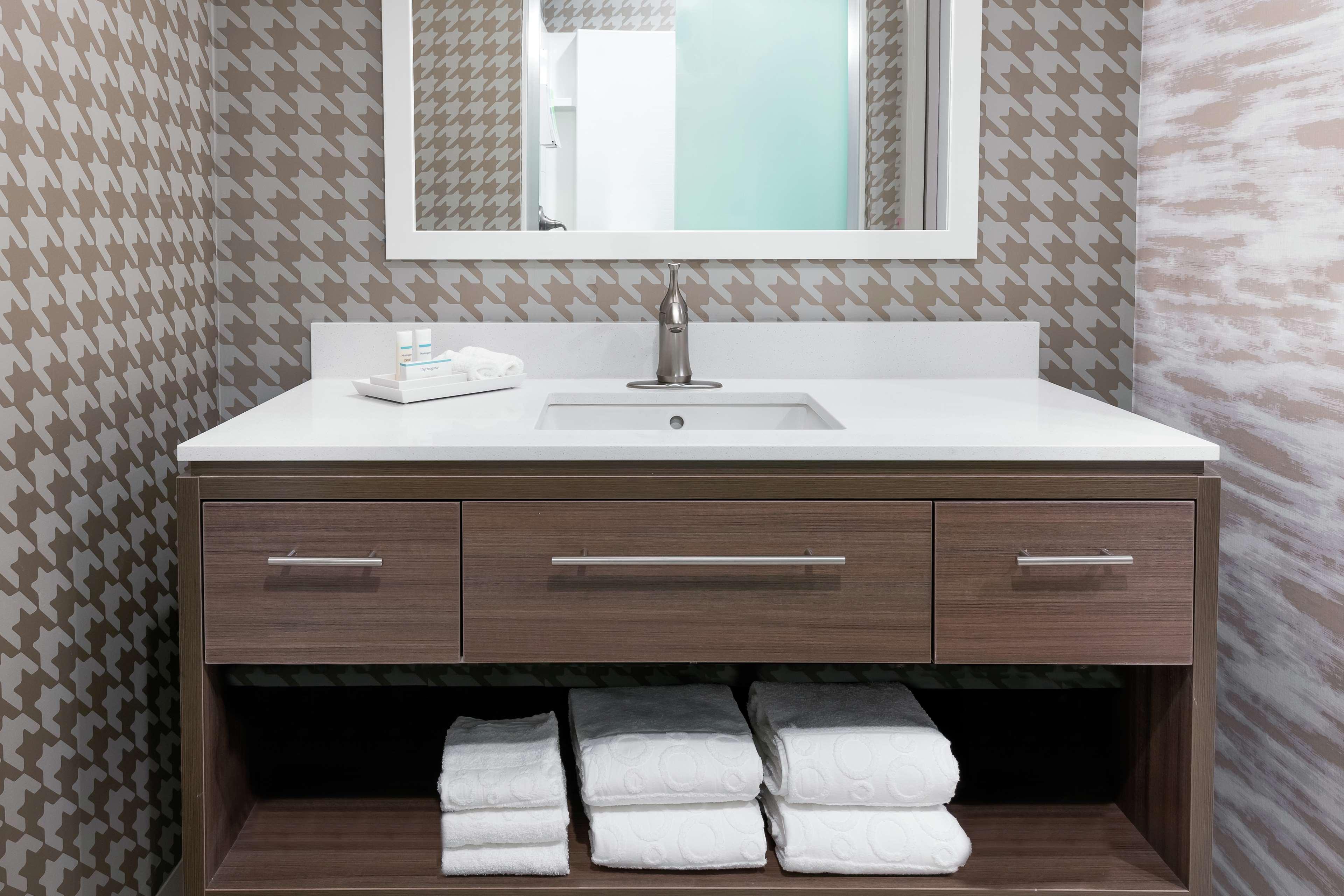 Studio King Bed Non Smoking