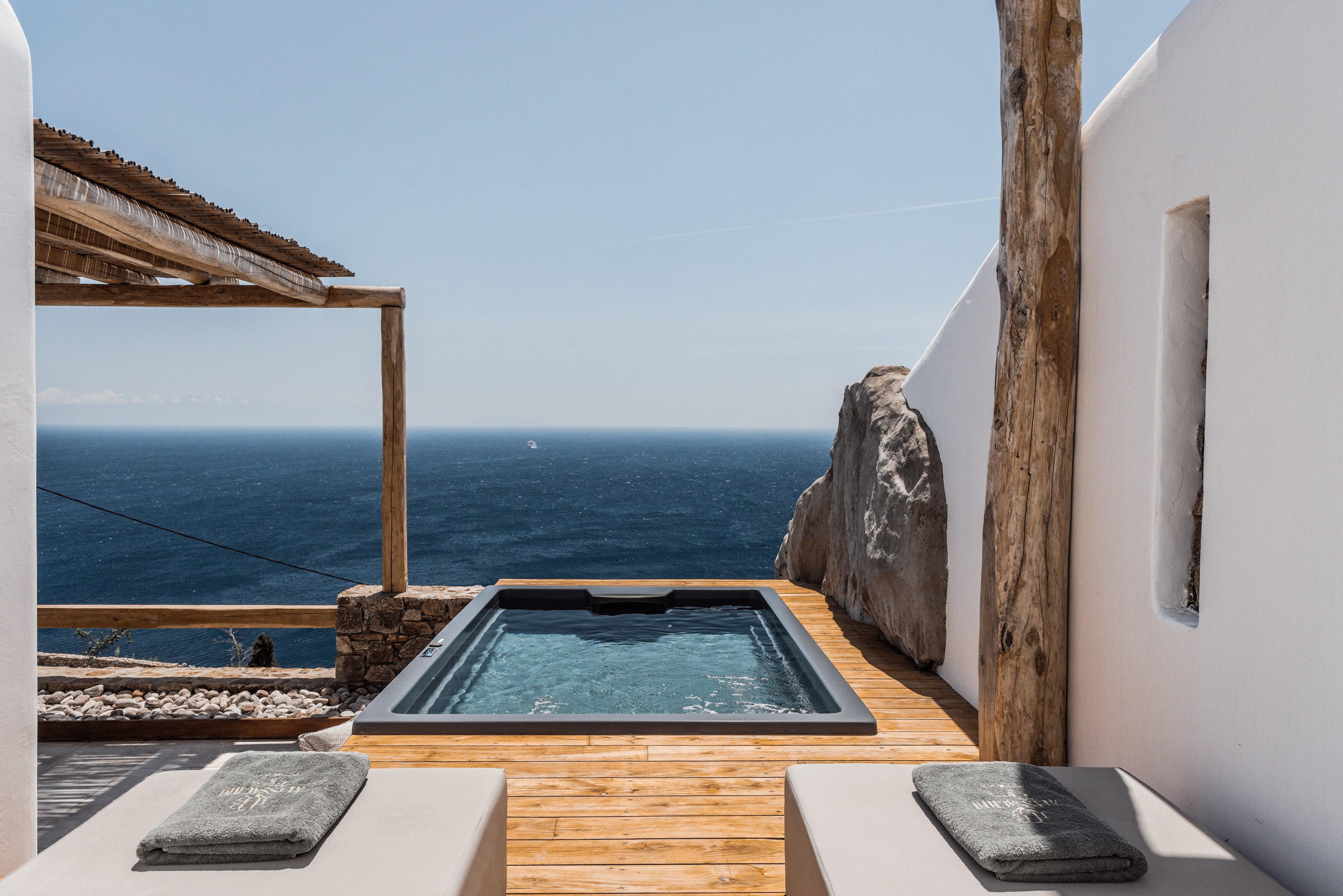 Suite King Bed with Jacuzzi