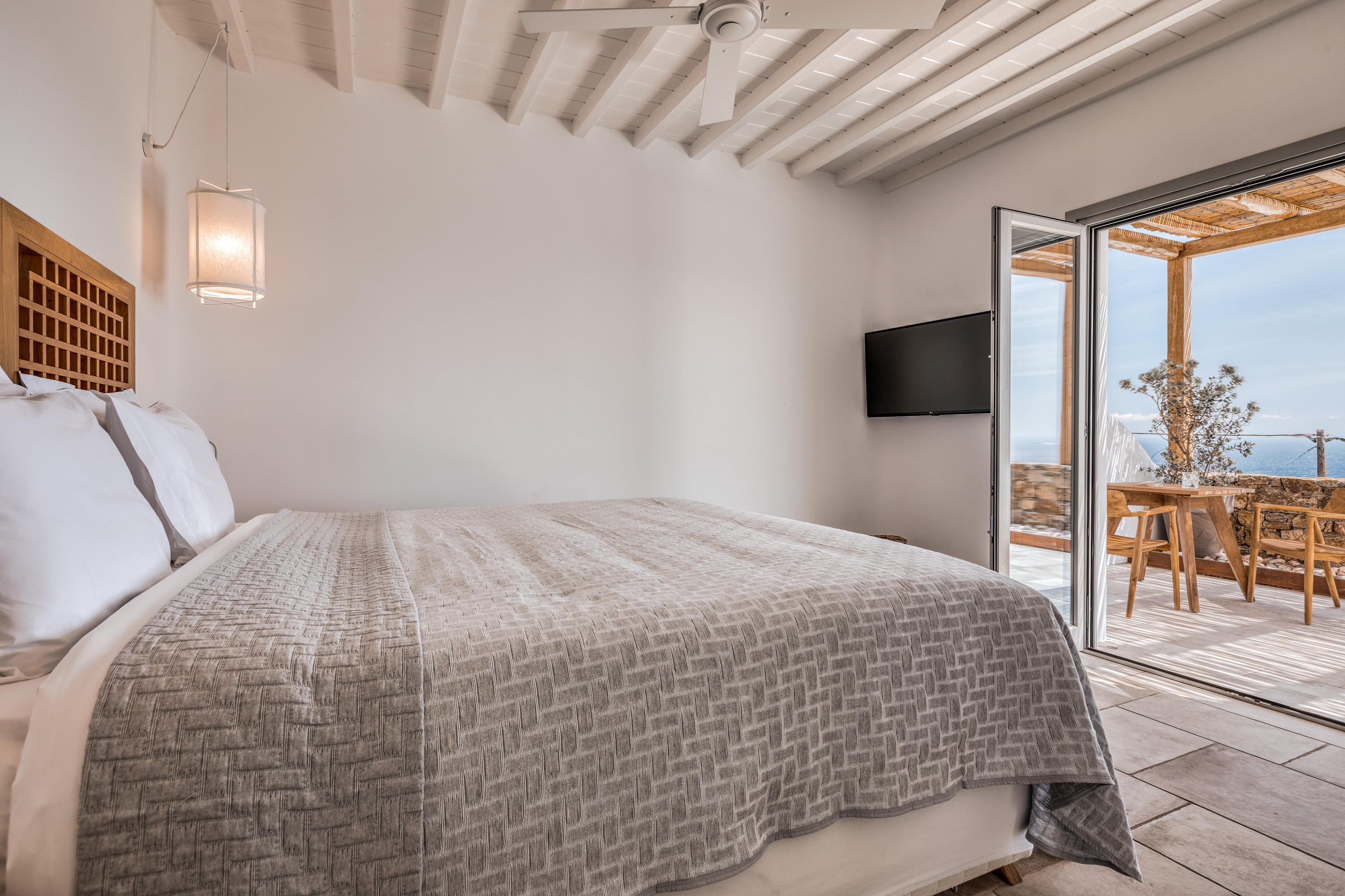 Suite King Bed with Jacuzzi