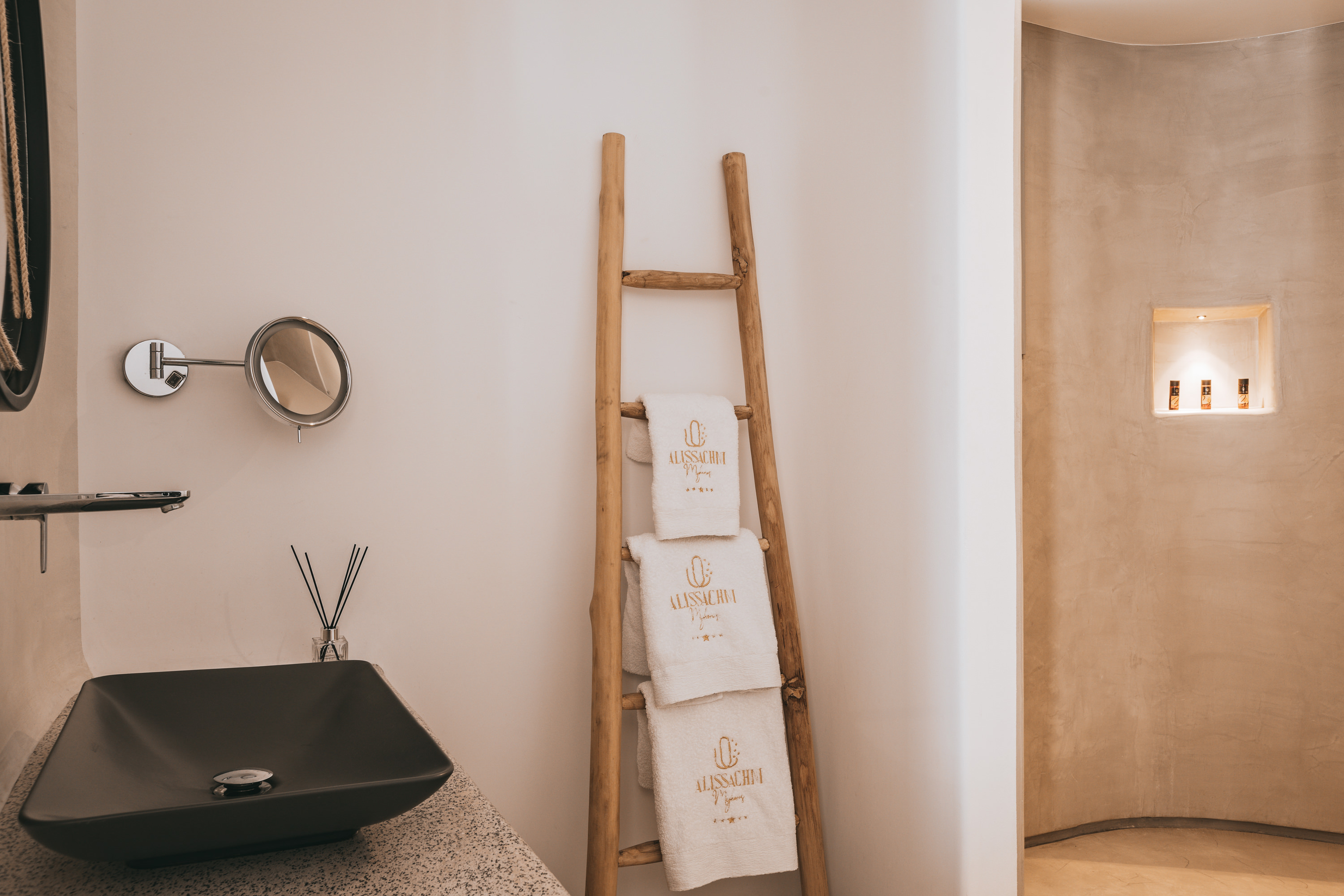 Suite King Bed with Jacuzzi