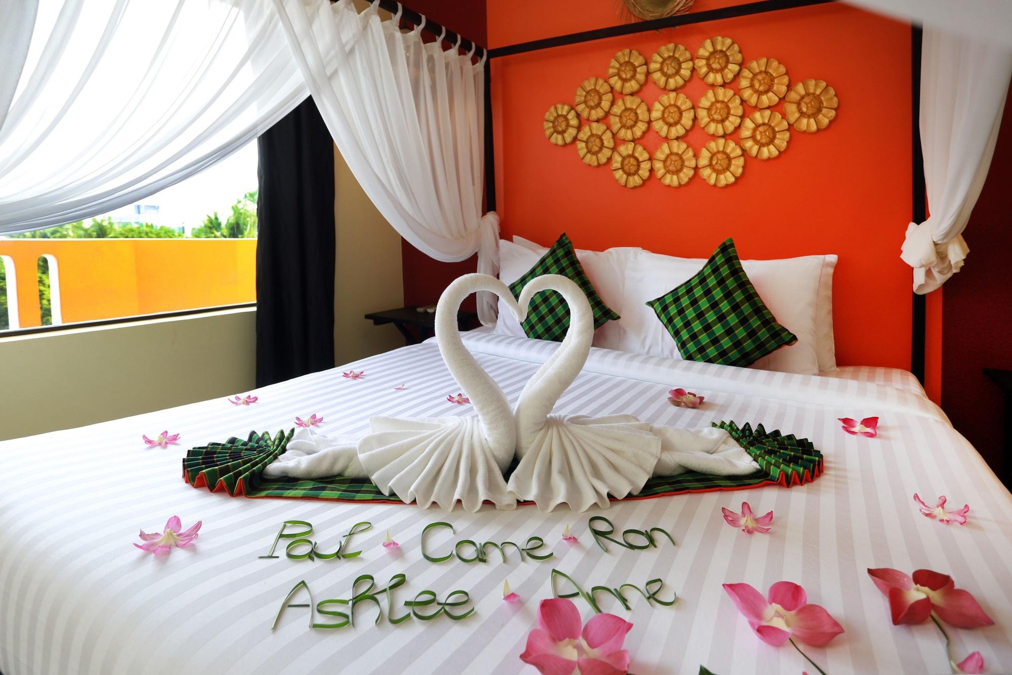 Double Deluxe Pool View