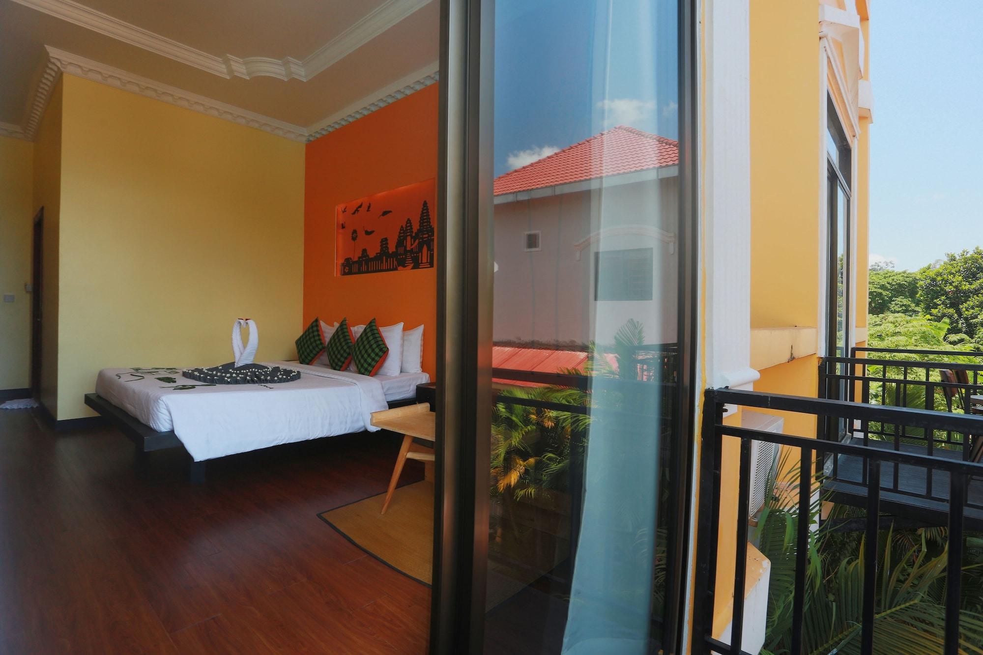 Double Pool View King Bed