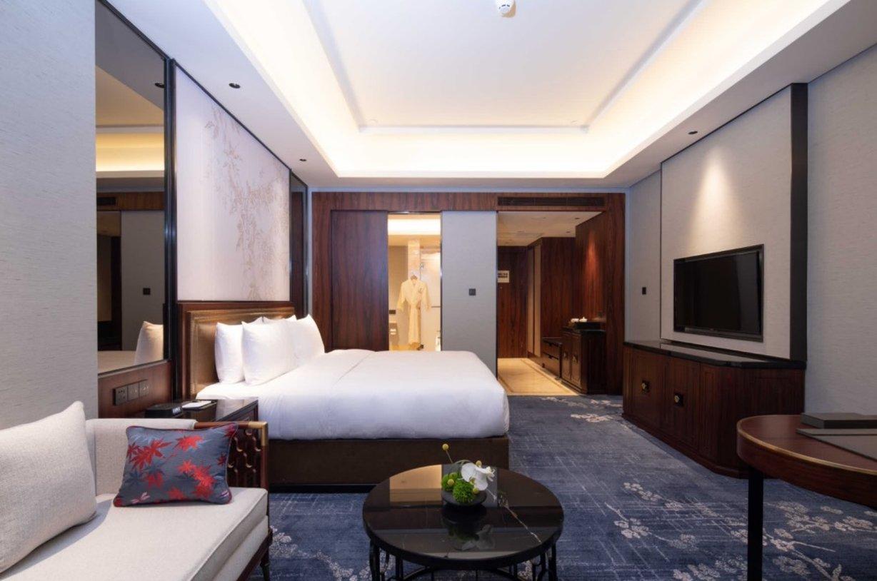 Double King Size Bed