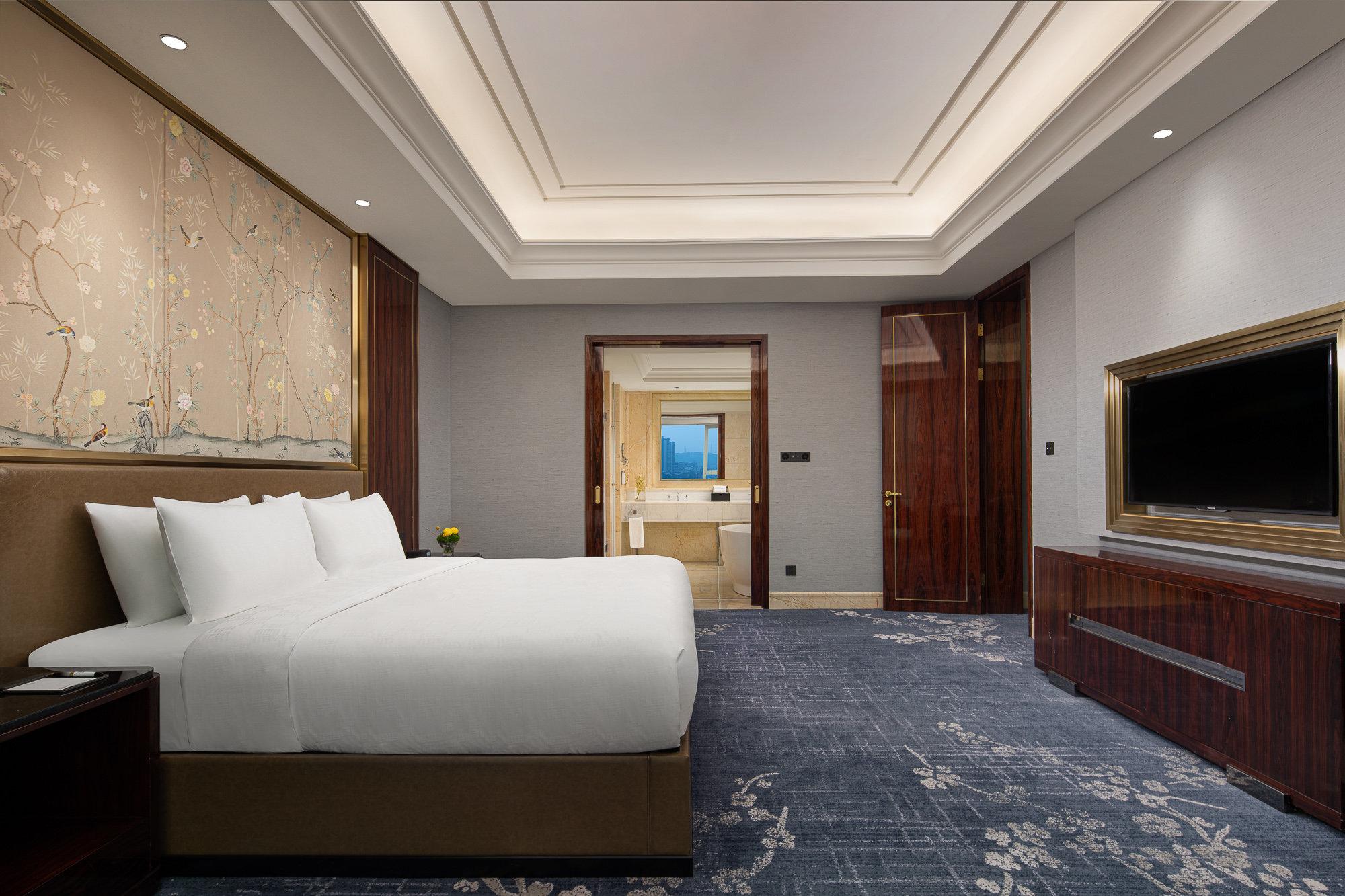 Suite King Bed One Bedroom 