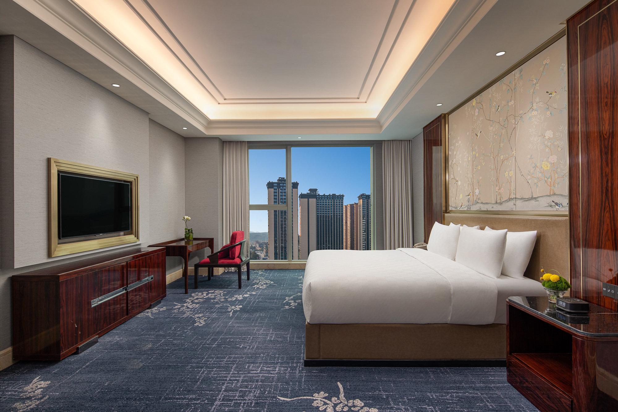 Suite King Bed One Bedroom 