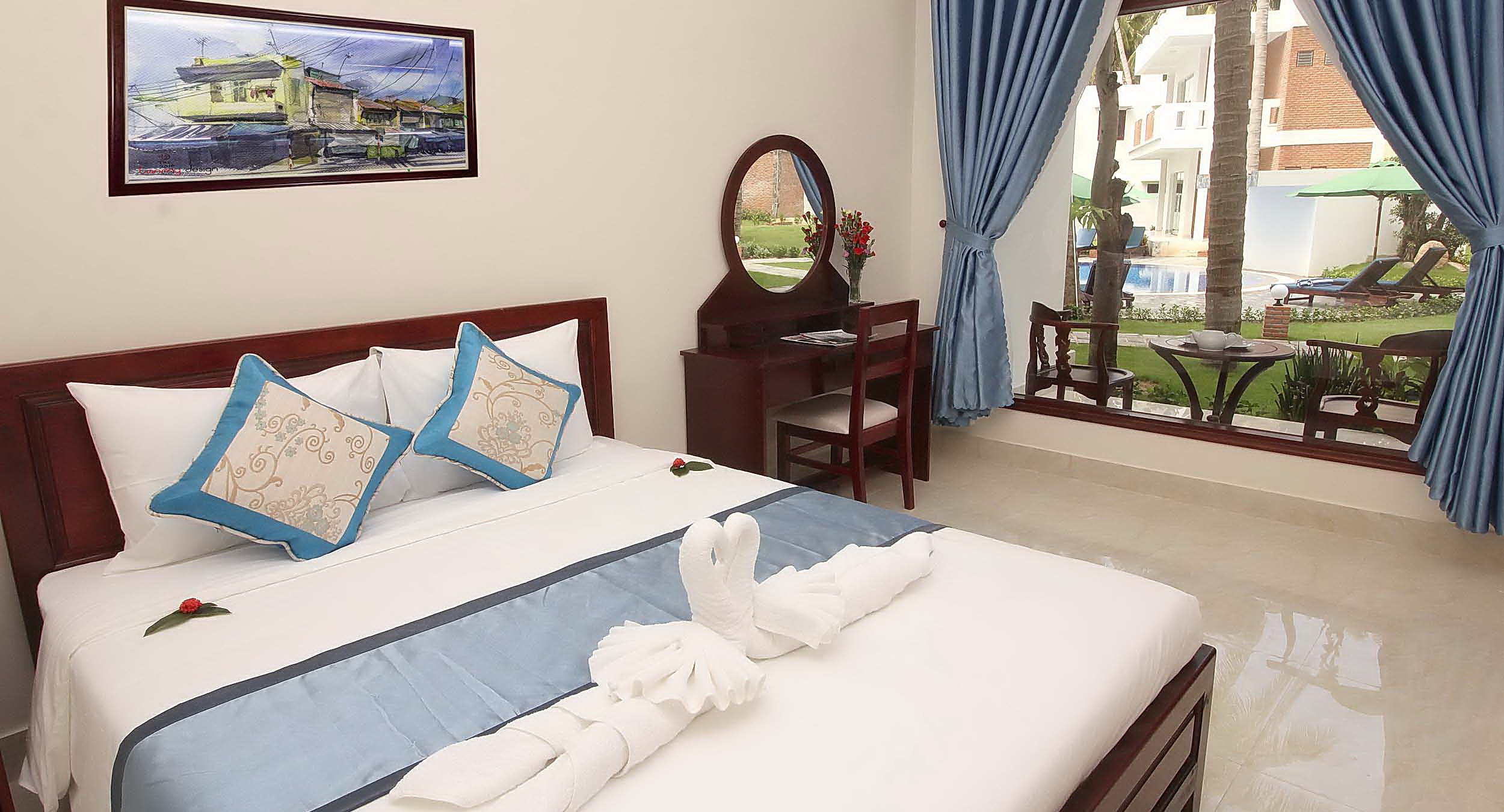 Double or Twin Deluxe Pool View