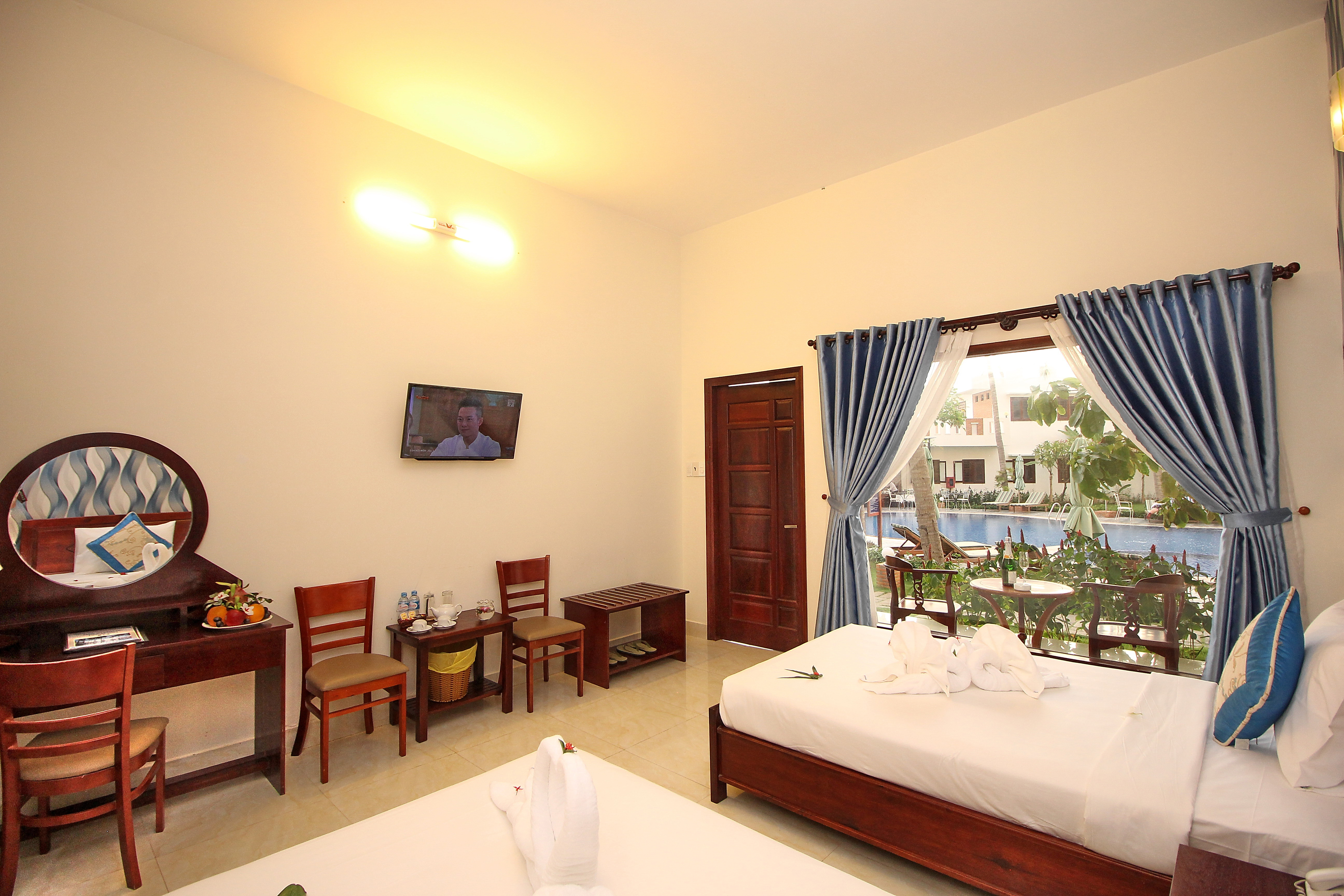 Double or Twin Deluxe Pool View