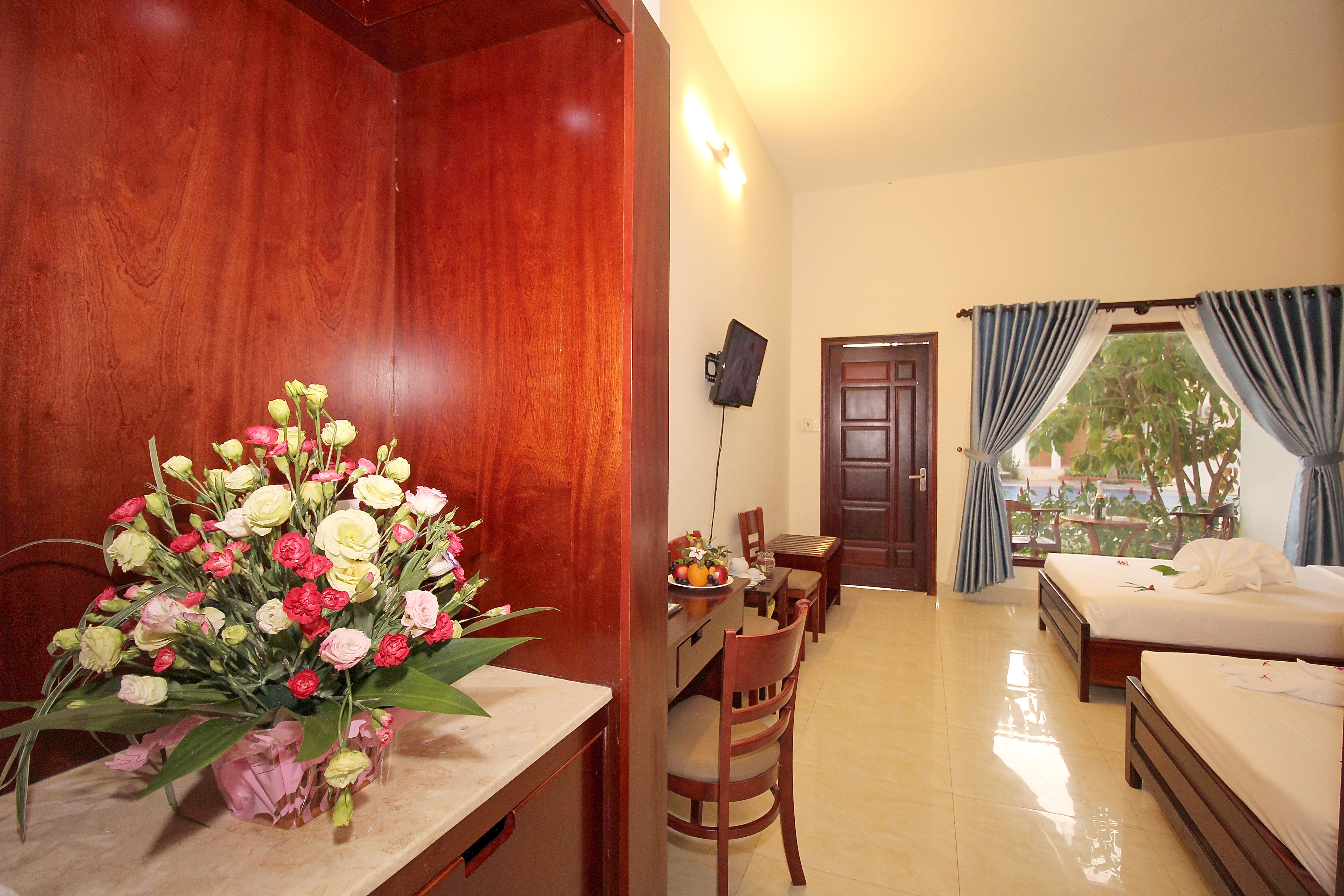 Double or Twin Deluxe Pool View