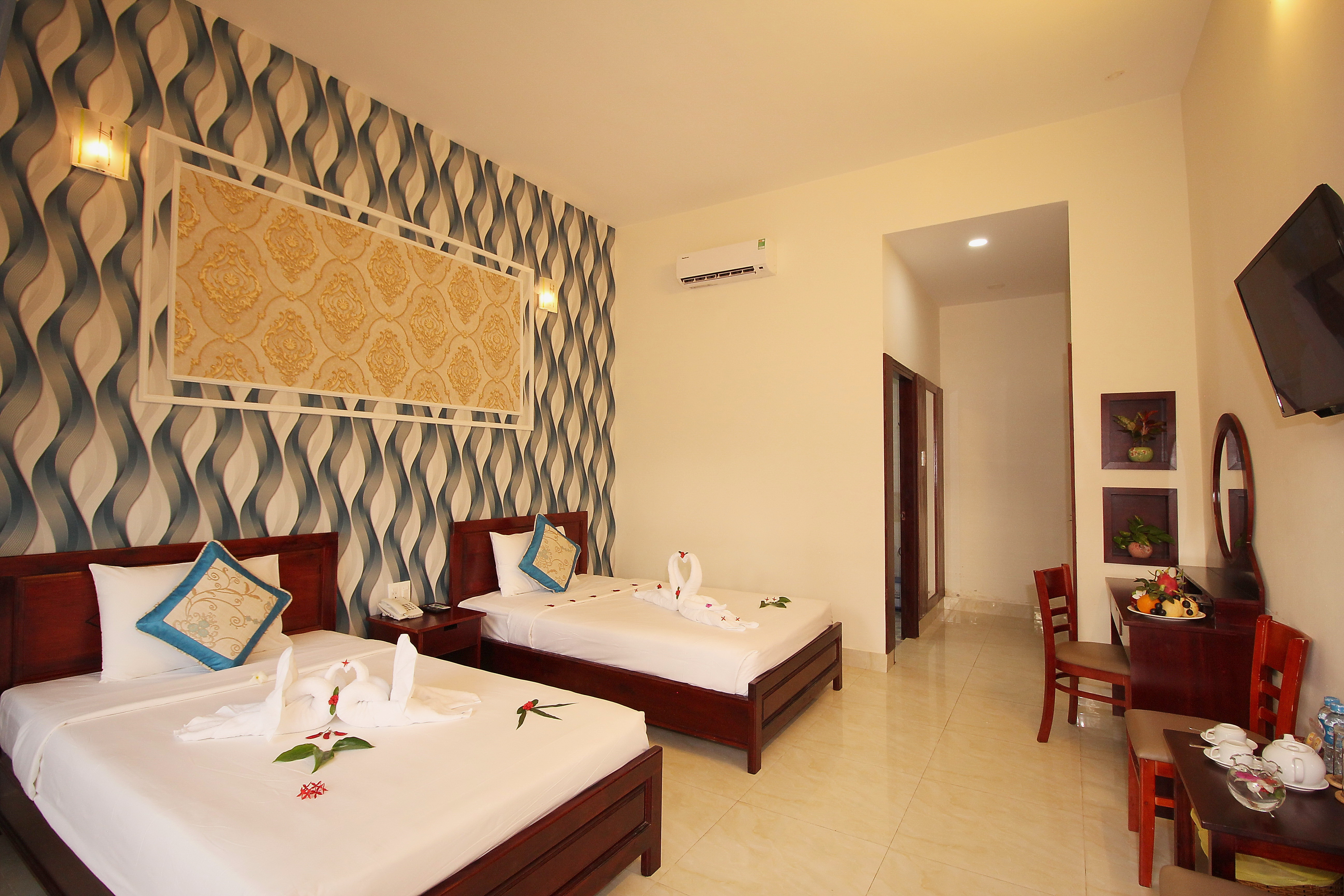 Double or Twin Deluxe Pool View