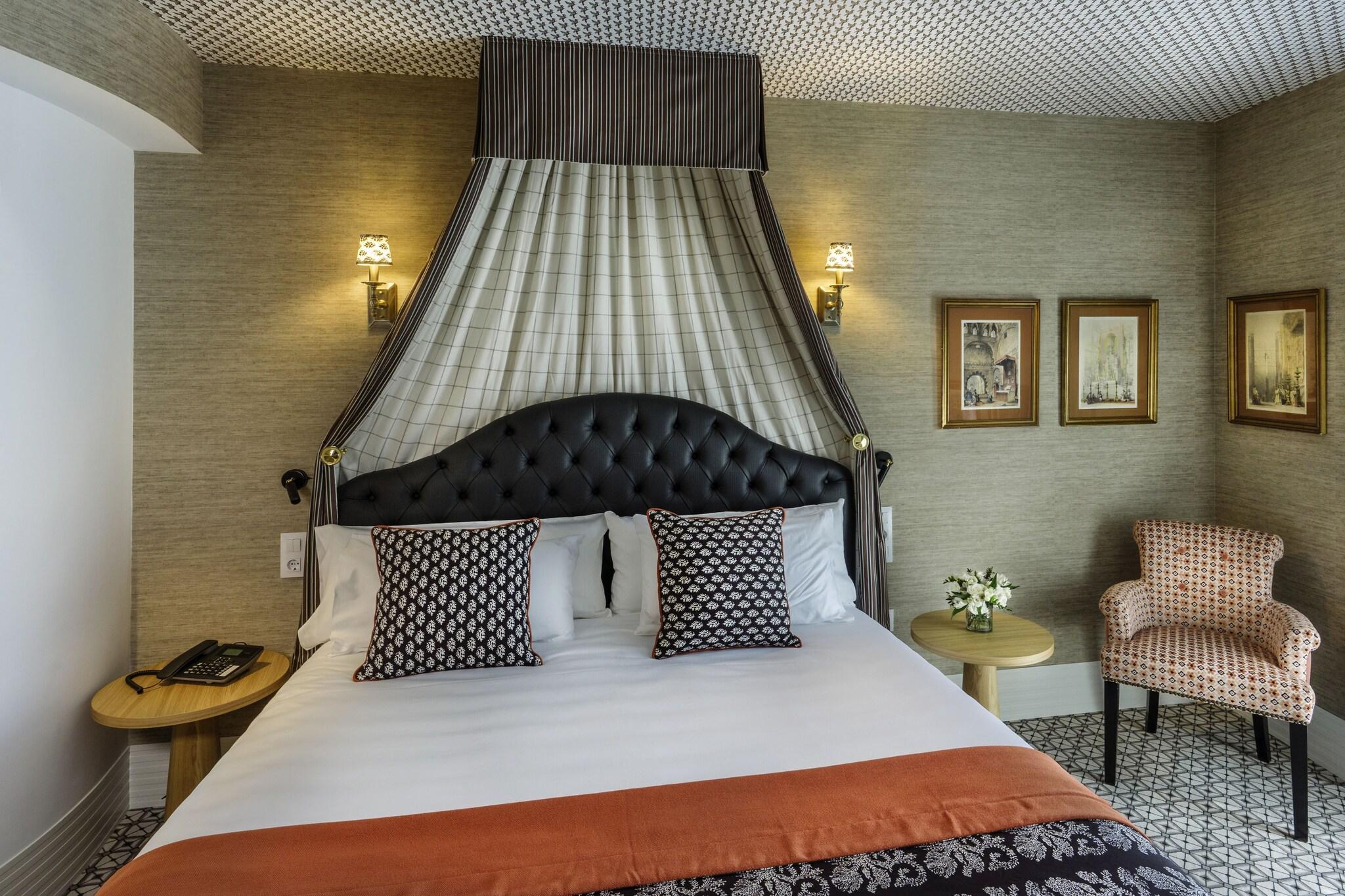 Junior Suite King Size Bed