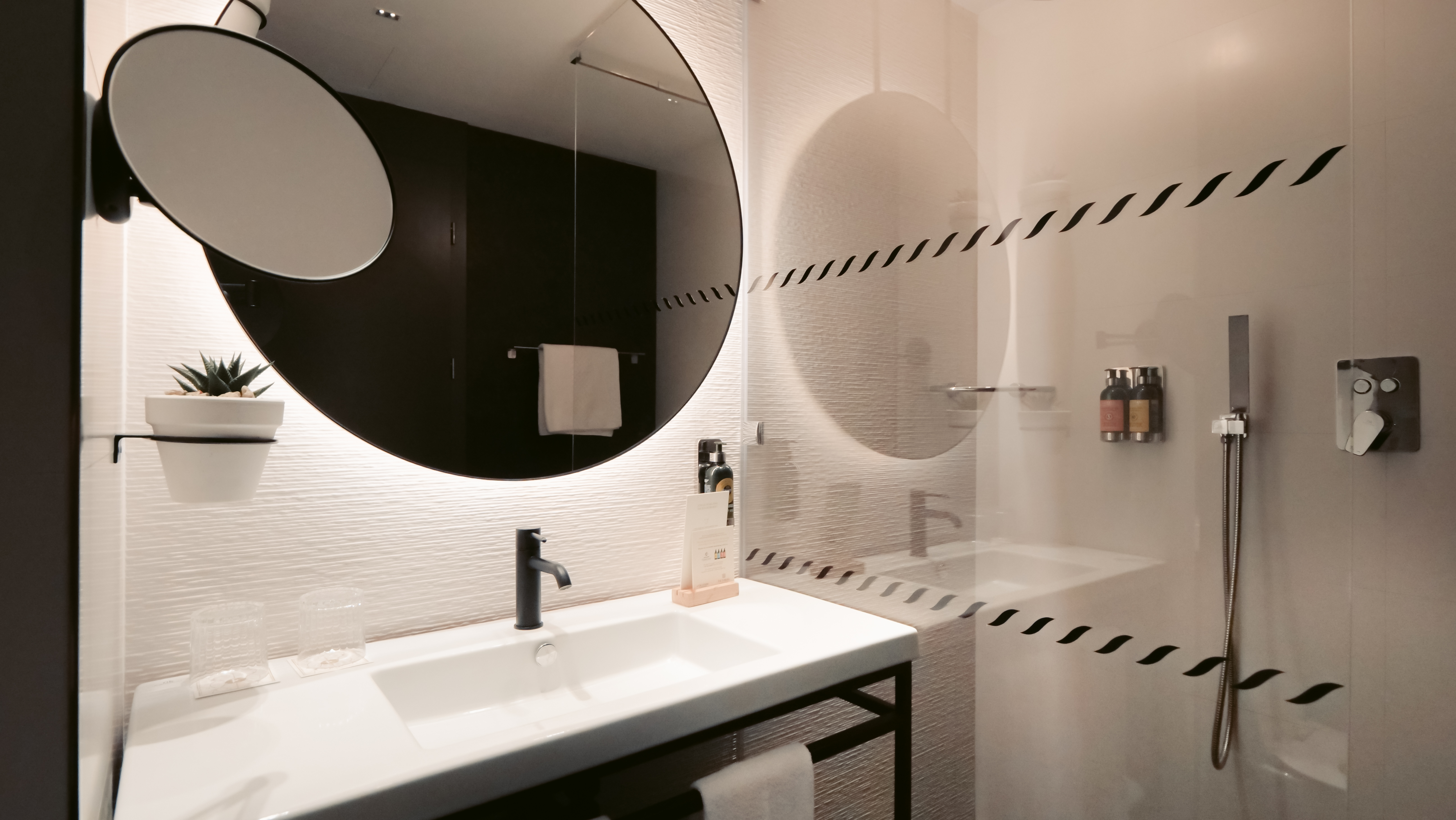 Double or Twin Deluxe