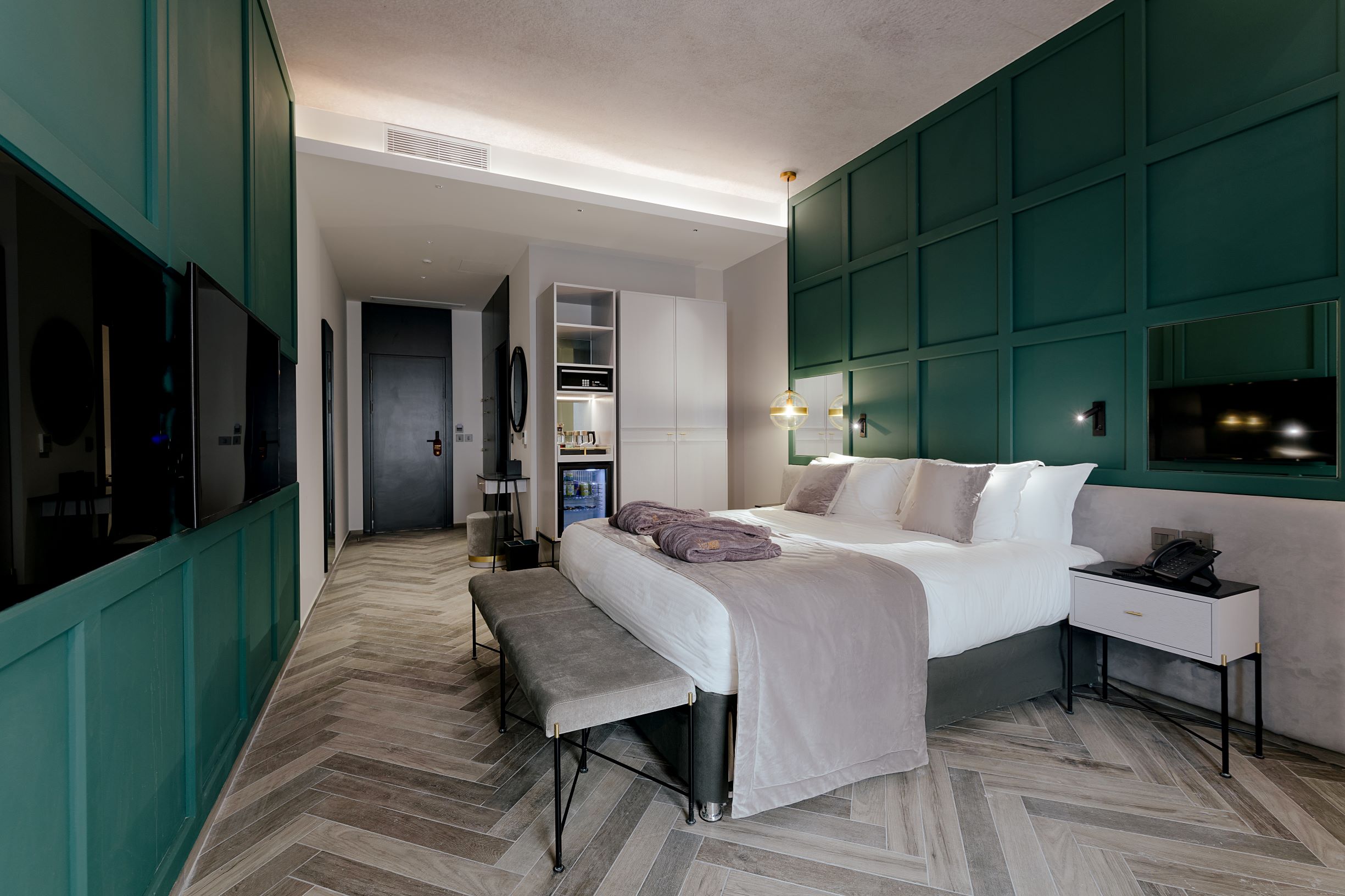 Double or Twin Deluxe