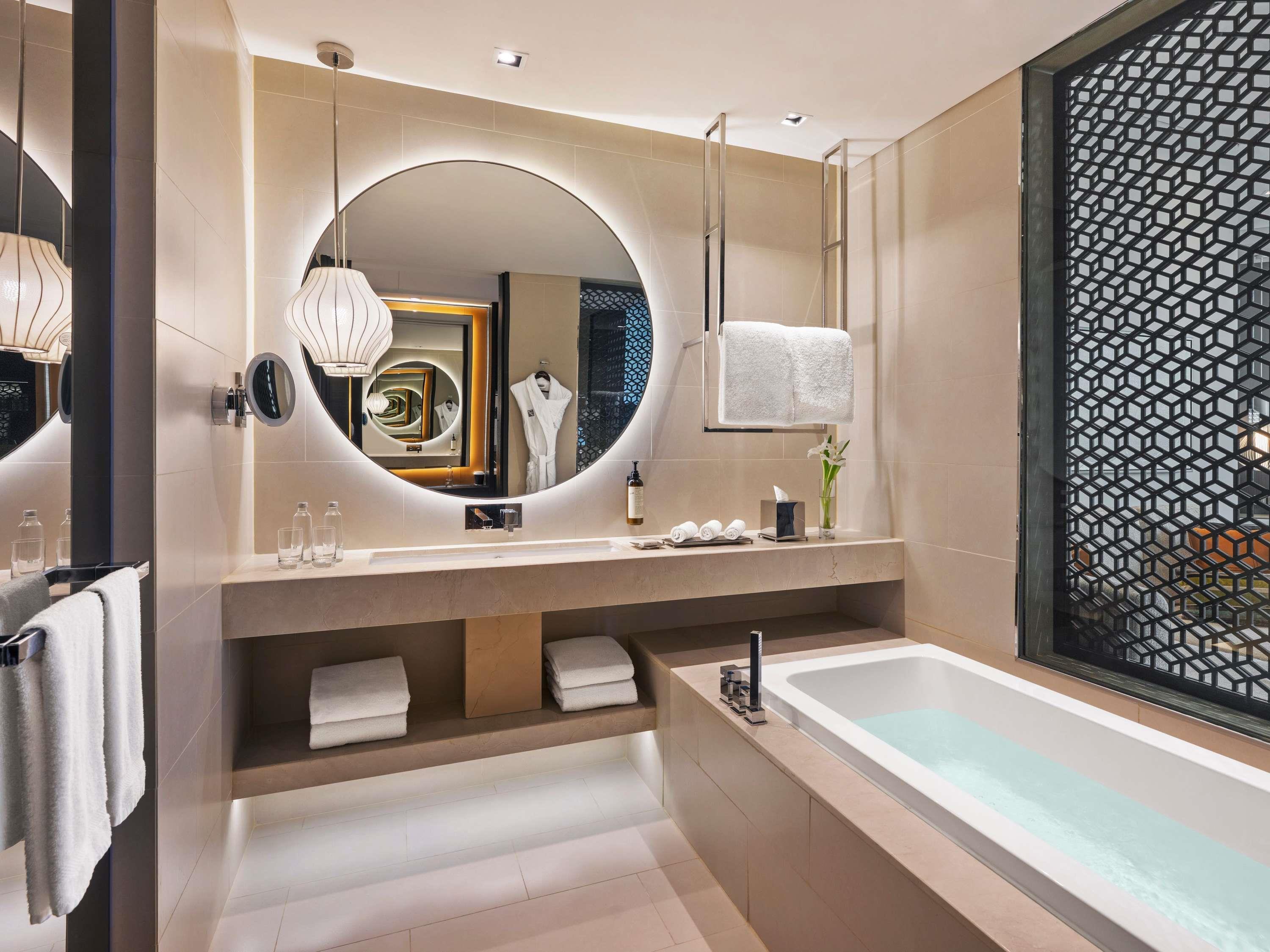 Junior Suite King Size Bed