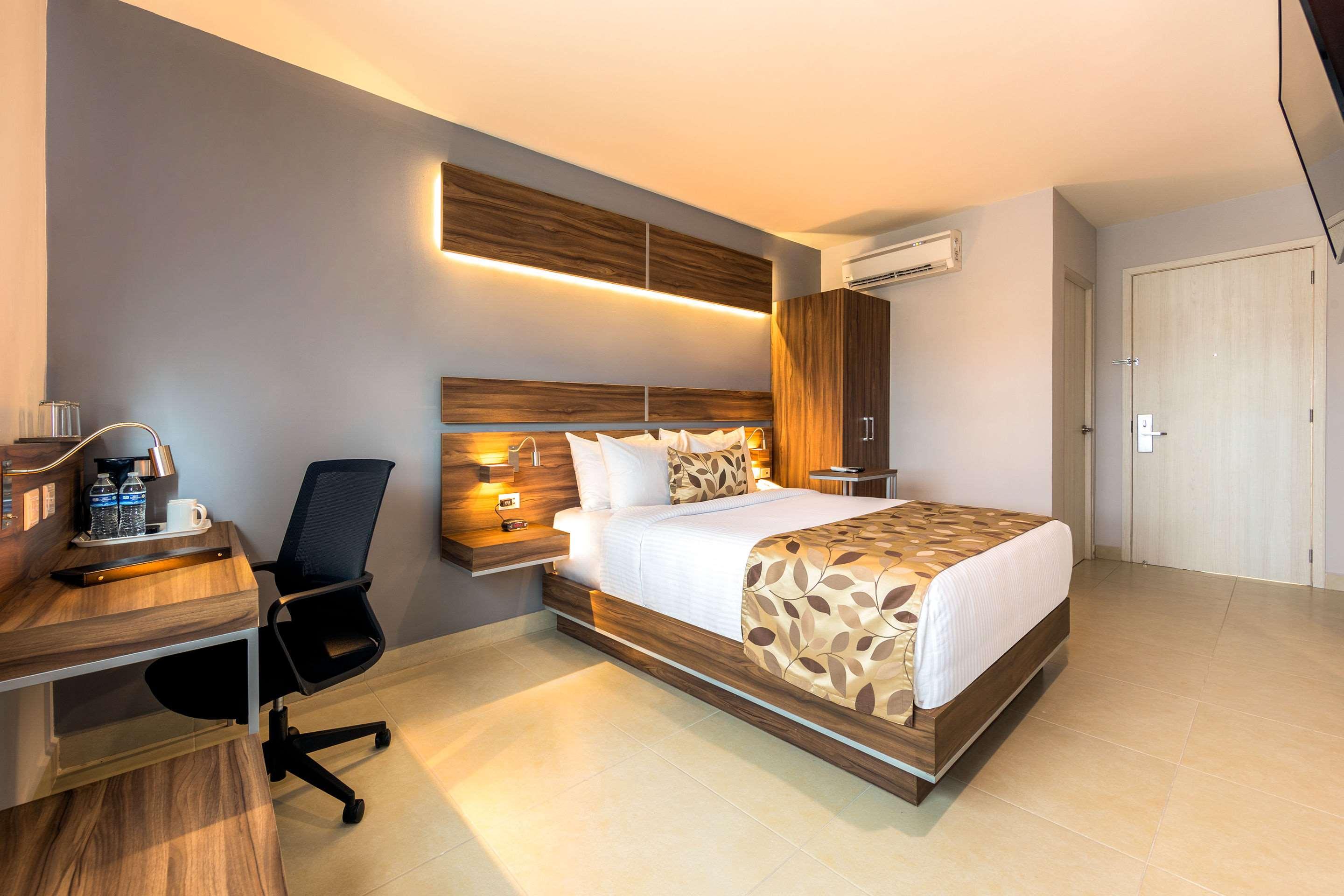 Double King Bed Non Smoking