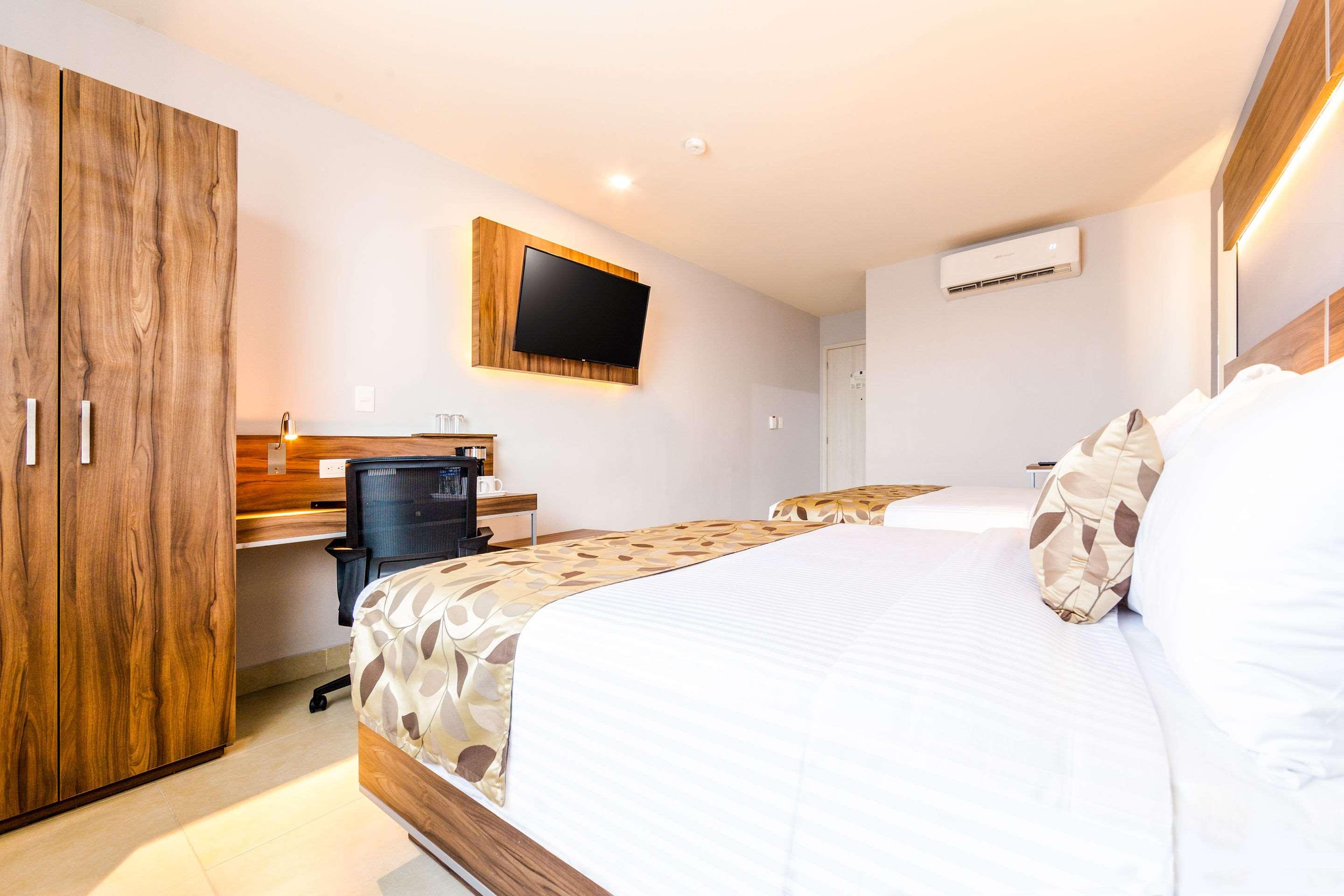 Double Two Double Beds Non Smoking