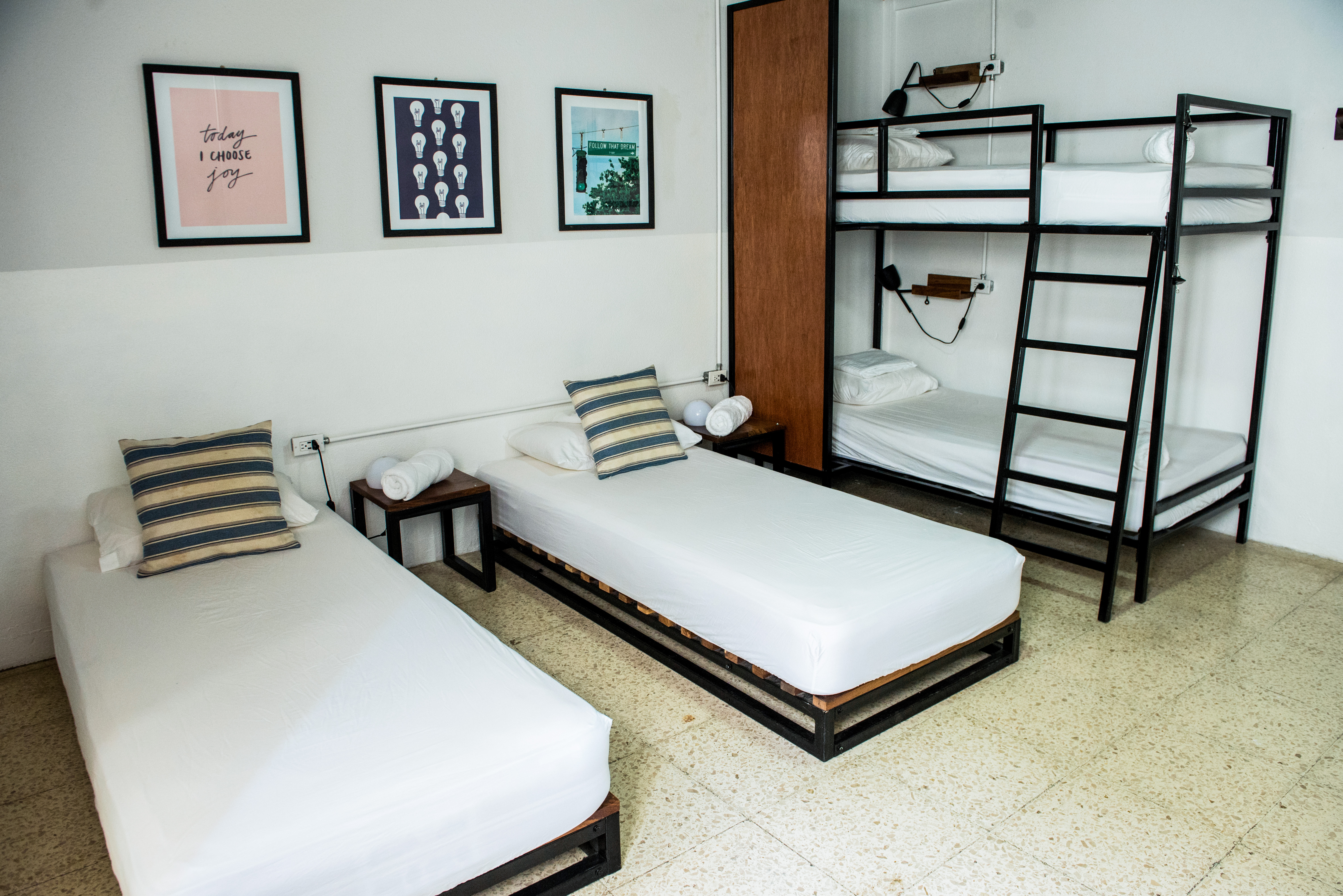 Quadruple with Shared Bathroom