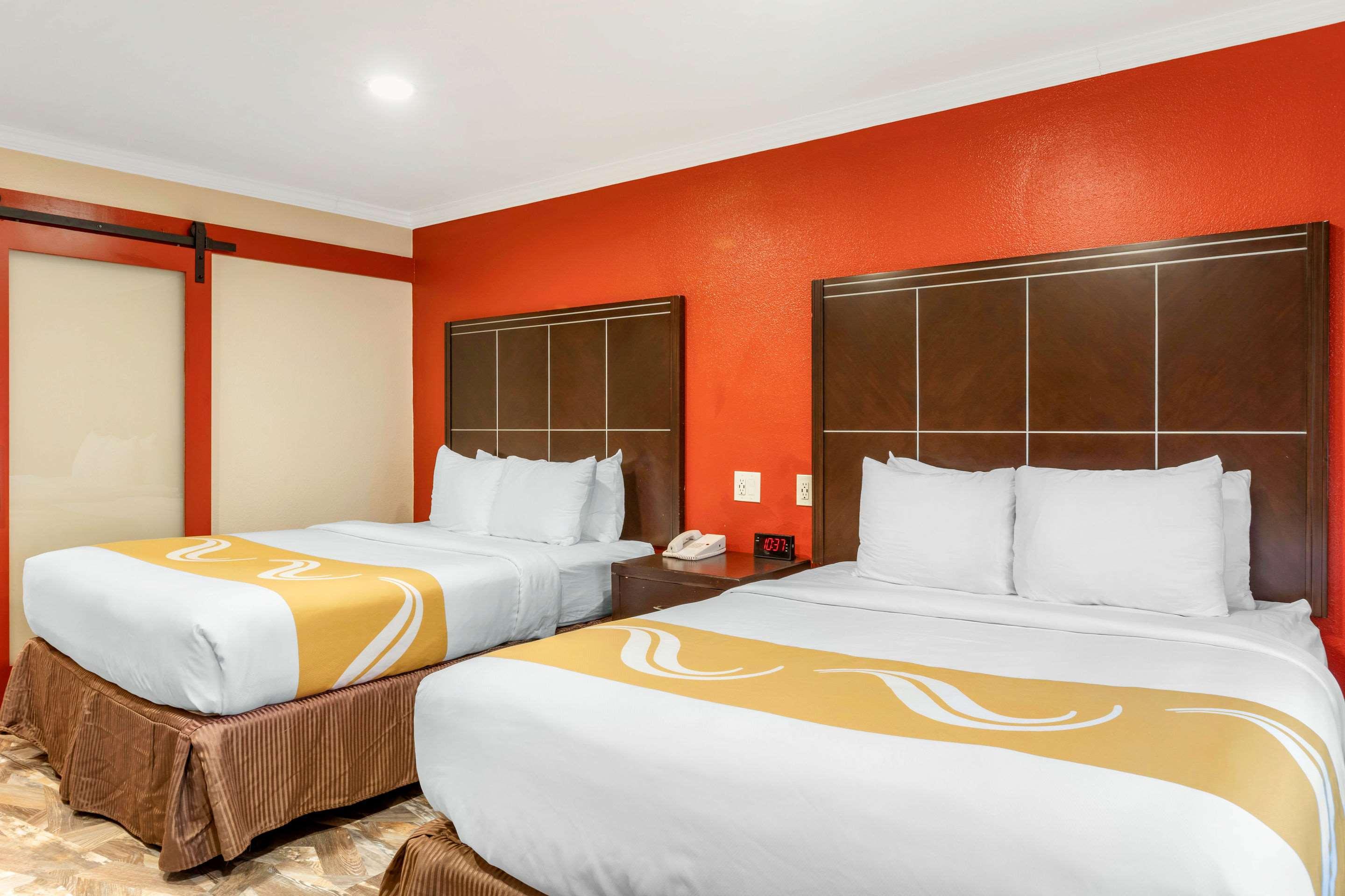 Double Two Queen Beds Non Smoking