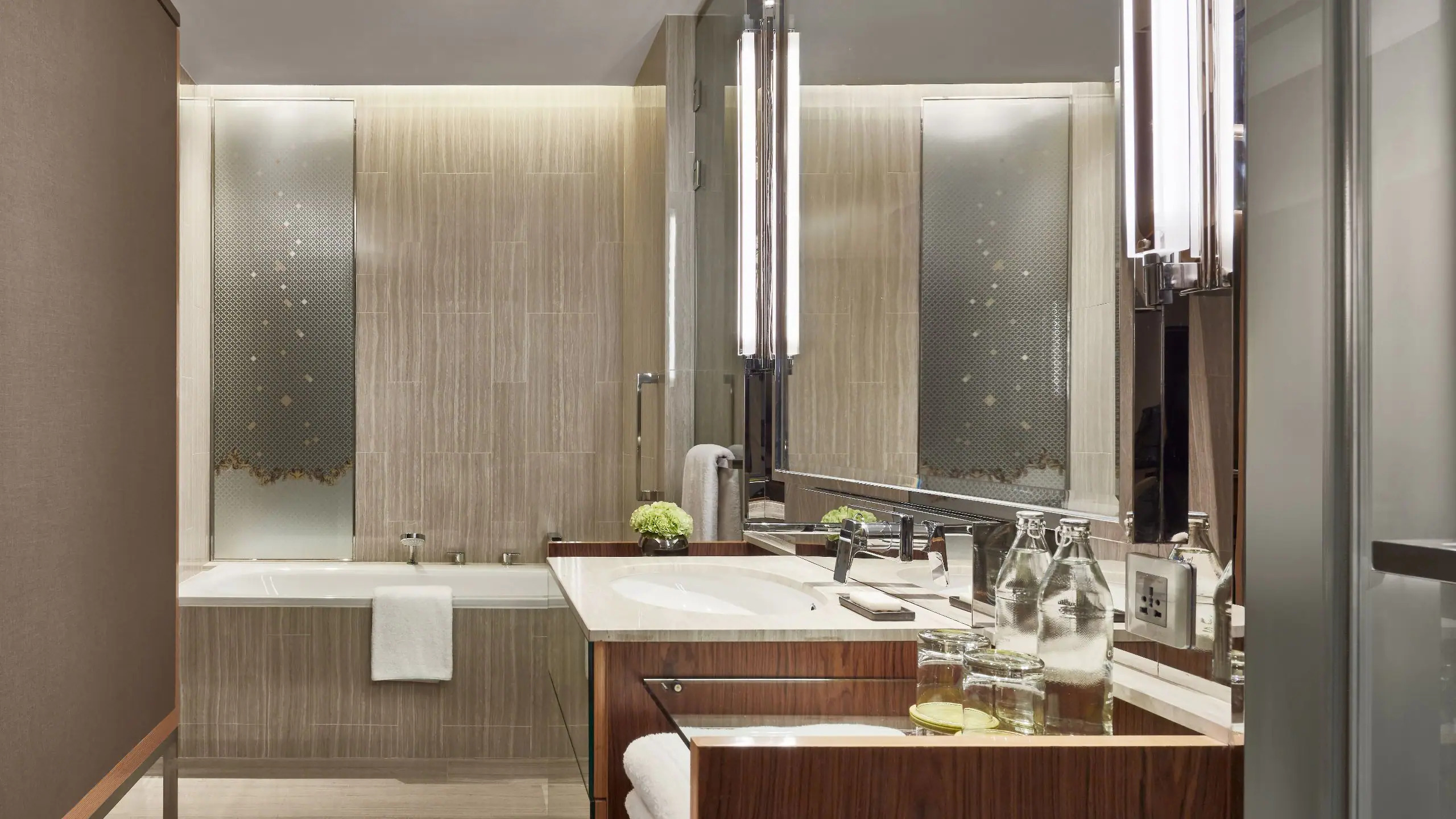 Double Club King Bed