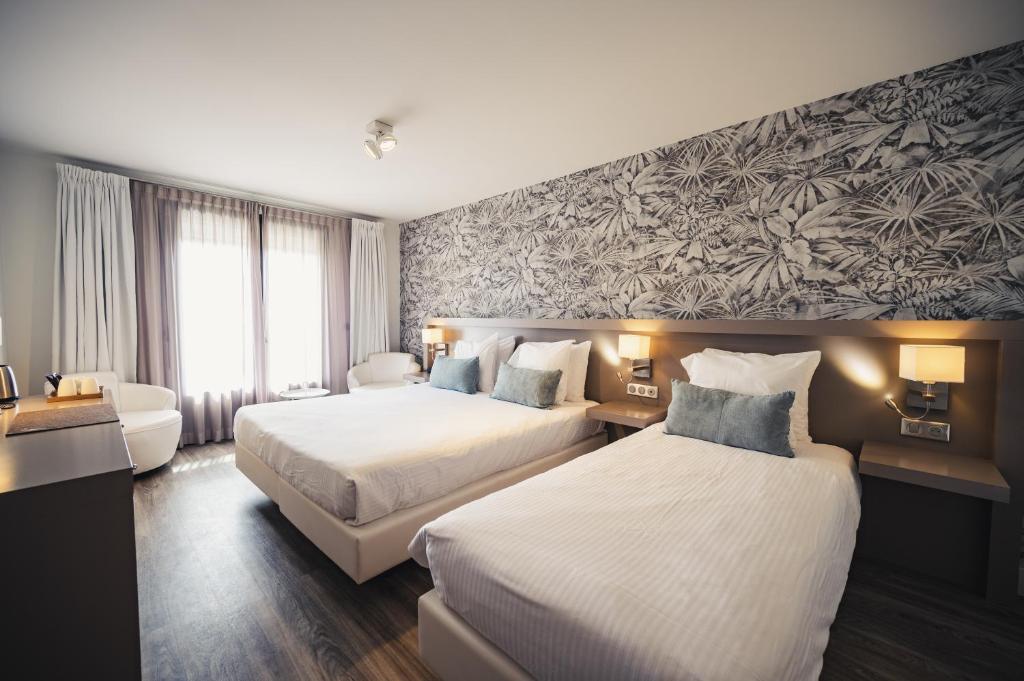 Triple Classic Garden View