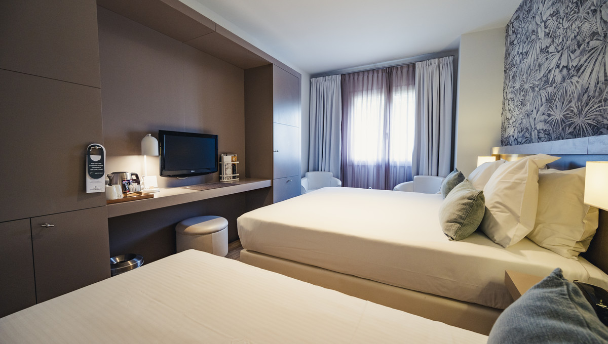 Triple Classic Land View