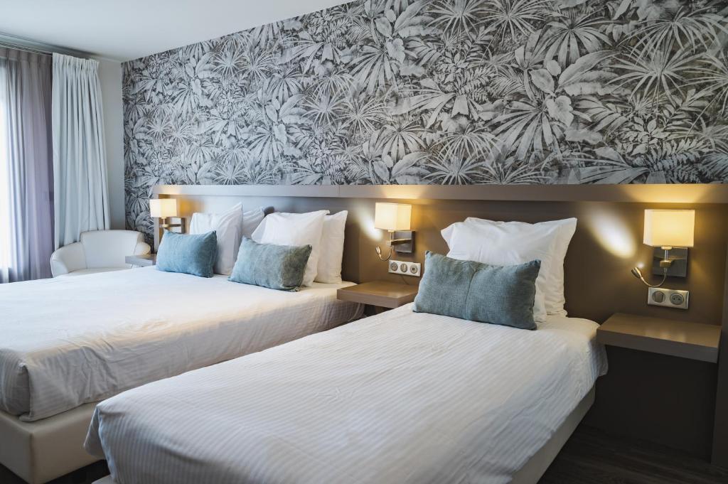 Triple Classic Garden View