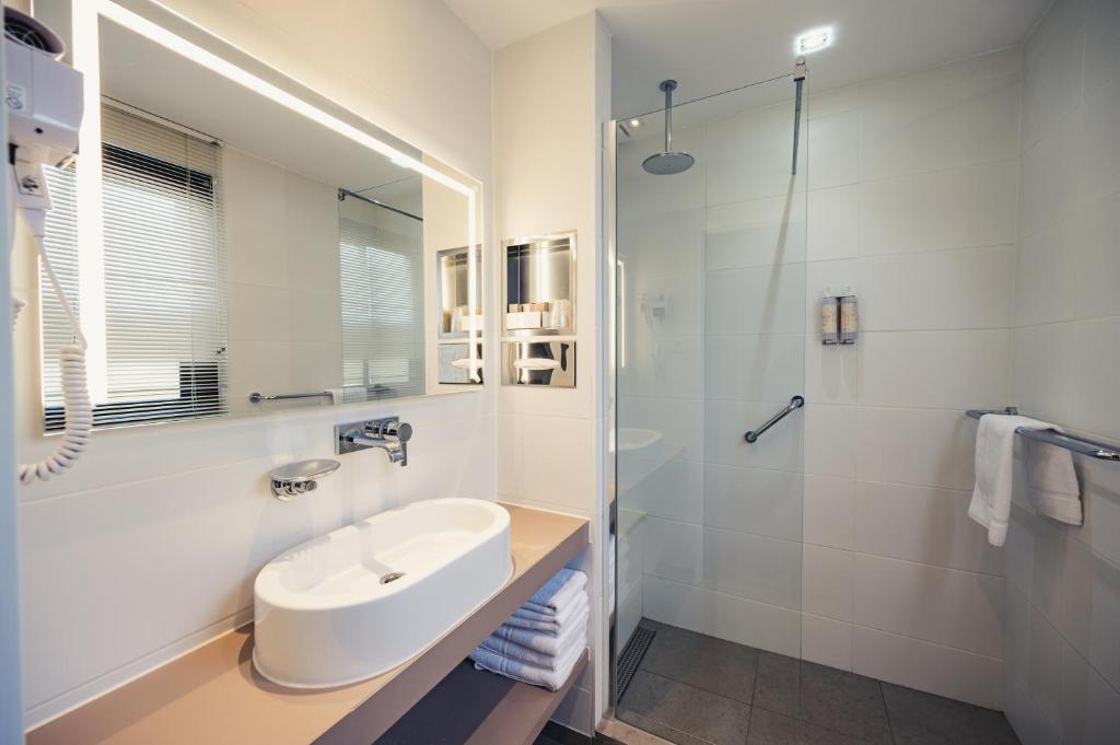 Double Classic Land View