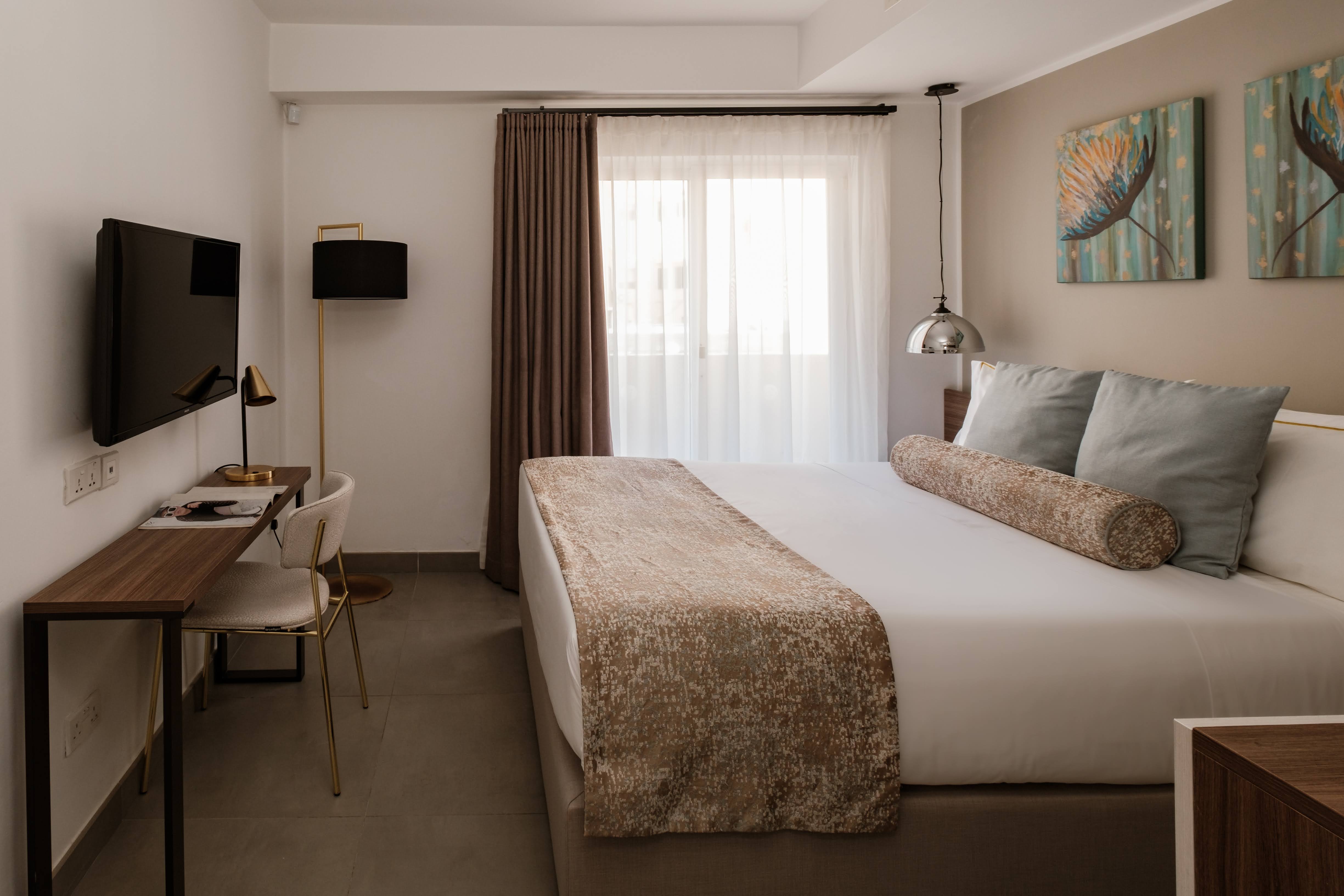 Double or Twin Standard