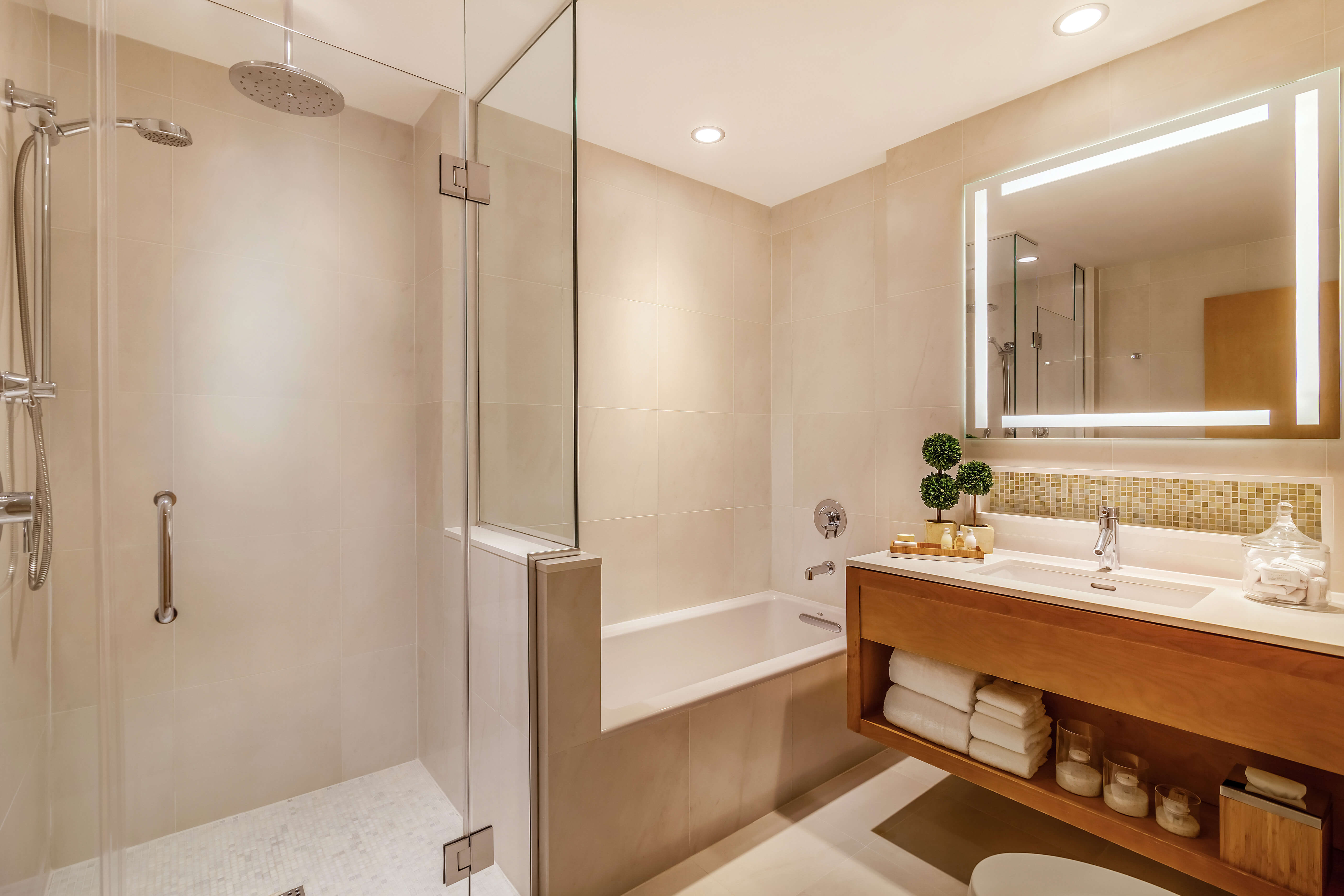 Double Deluxe Queen Bed