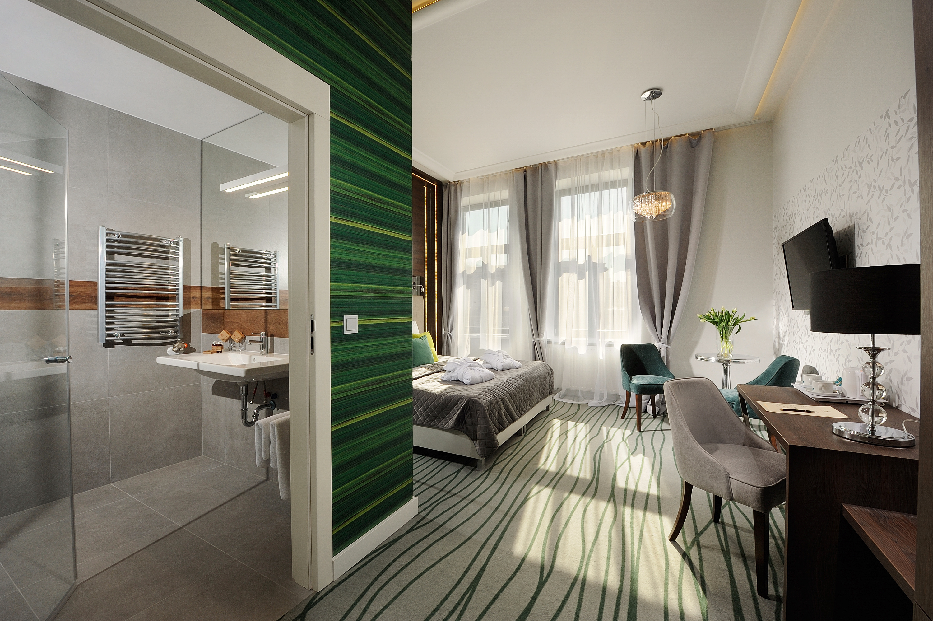 Double or Twin Standard