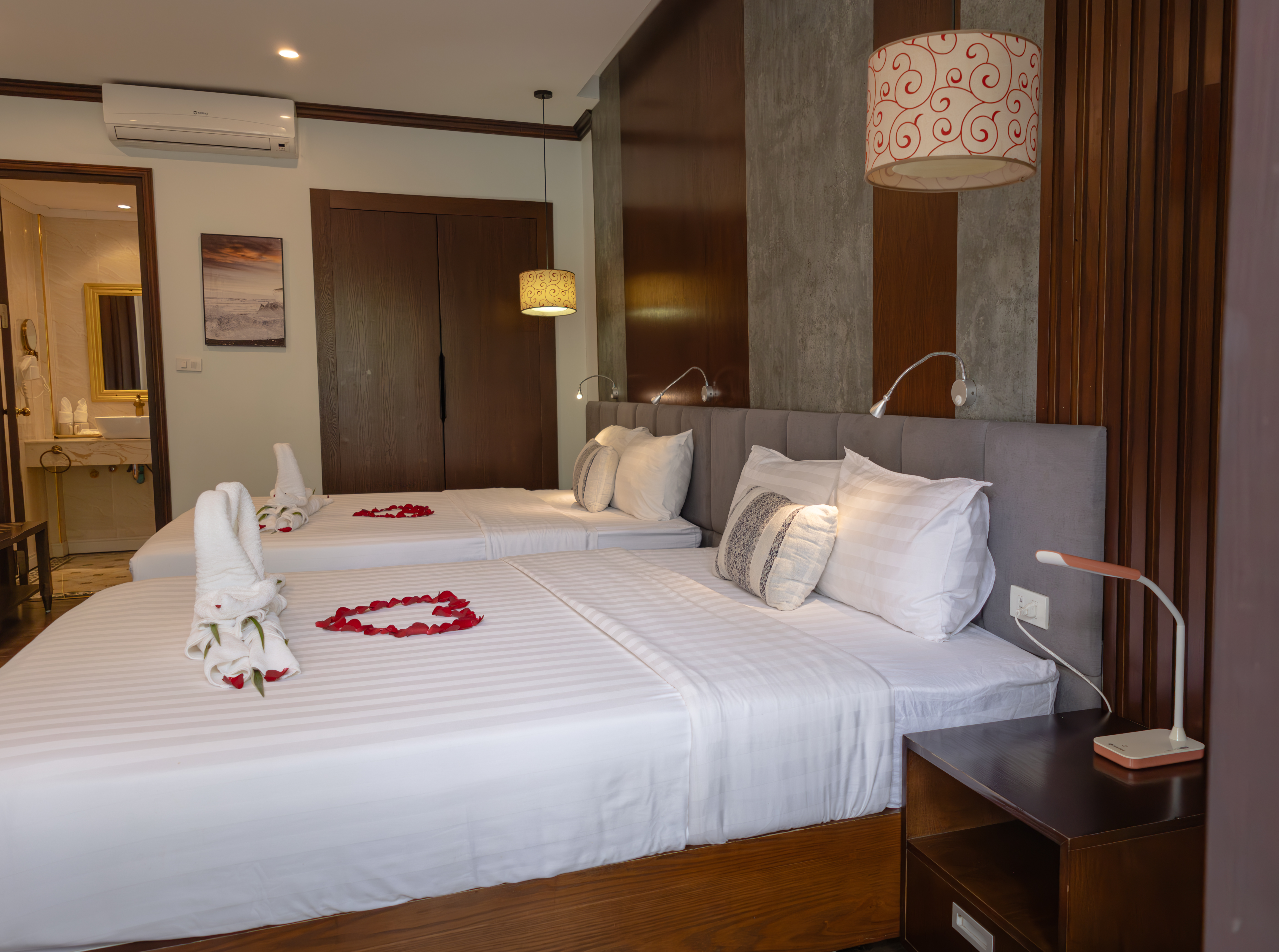 Family Room Capacity 4