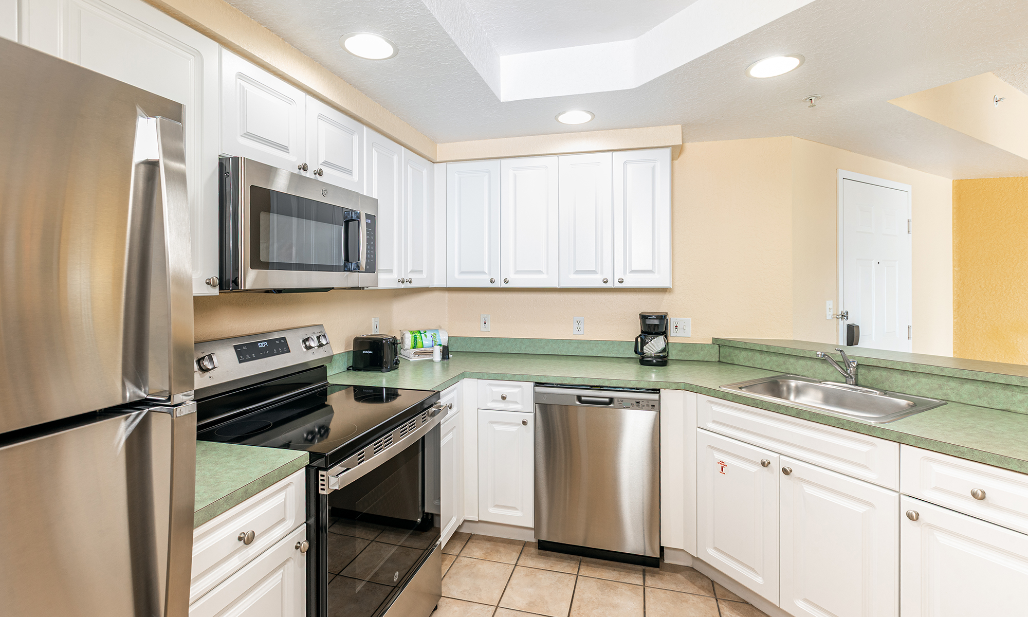 Suite Queen Size Bed