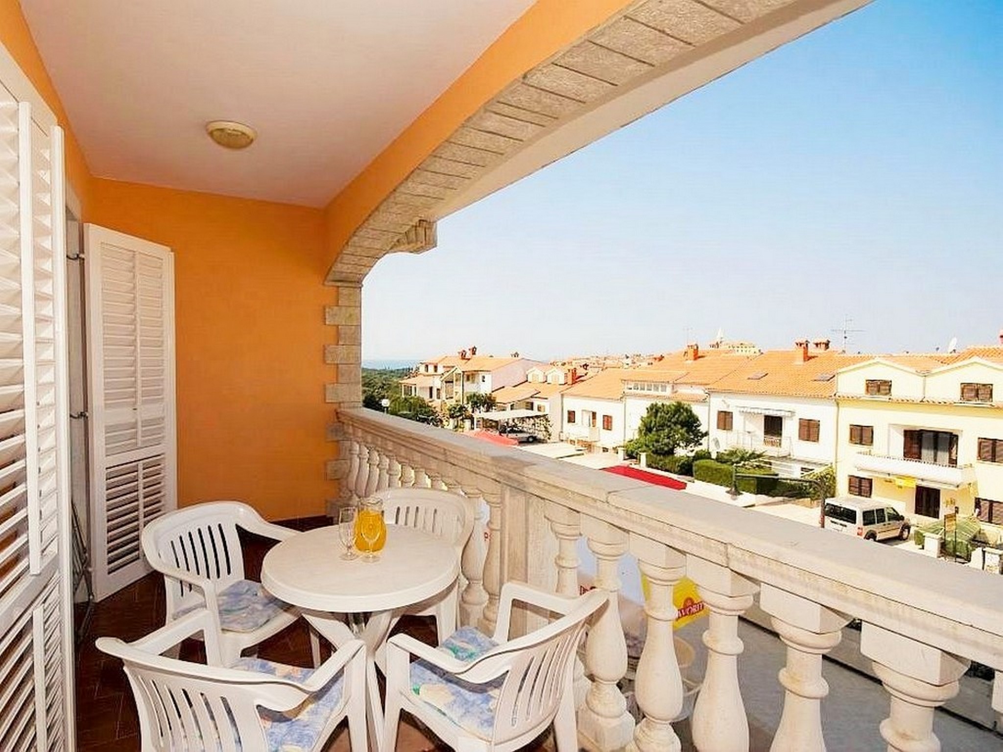 Apartment Capacity 6