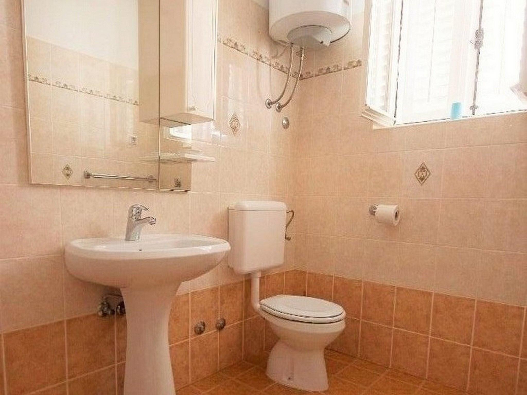 Apartment Capacity 6