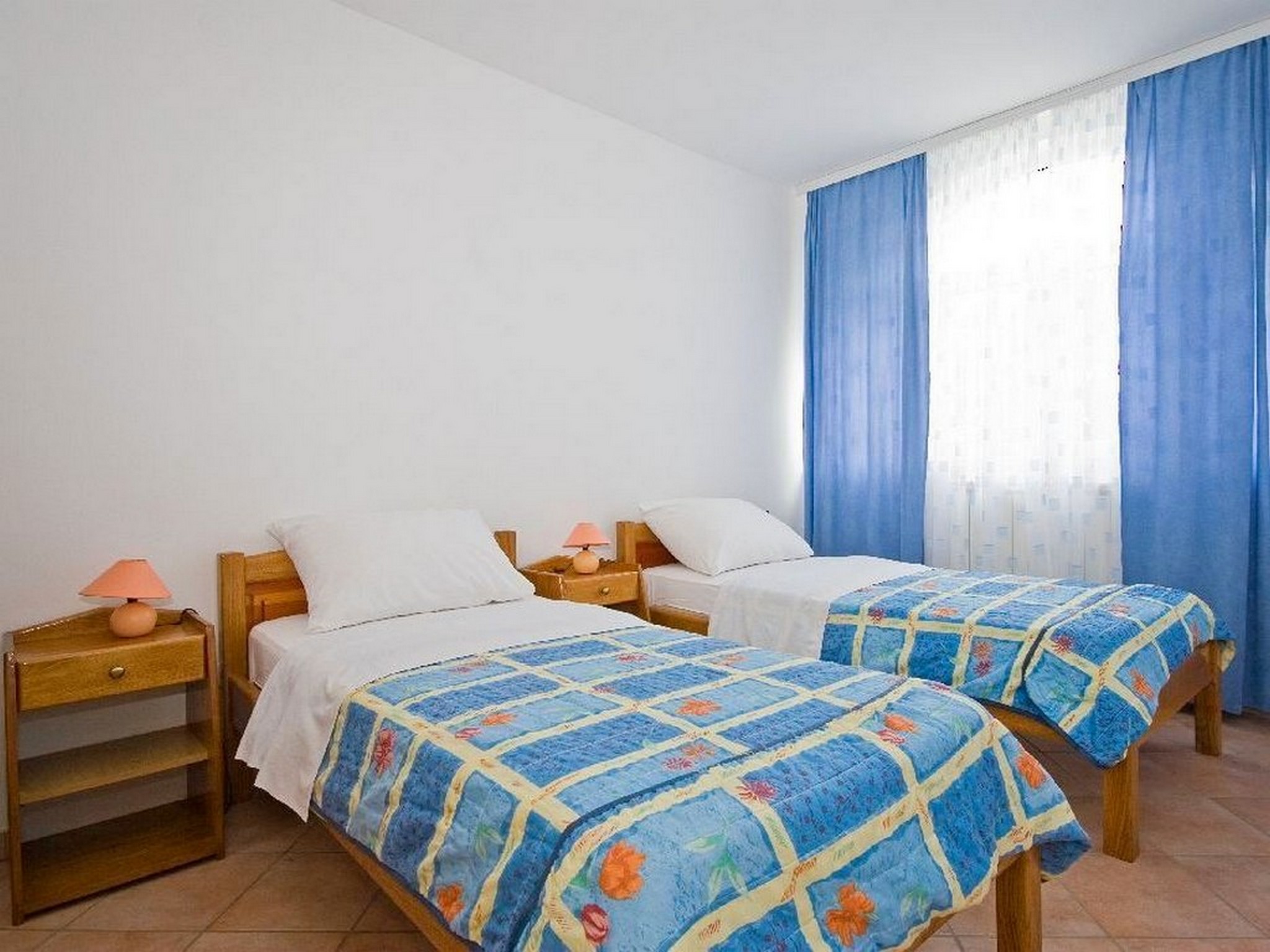 Apartment Capacity 4