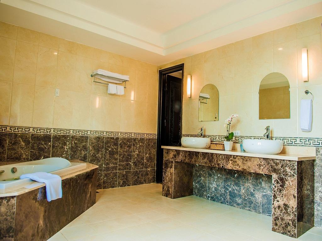 Double or Twin Deluxe