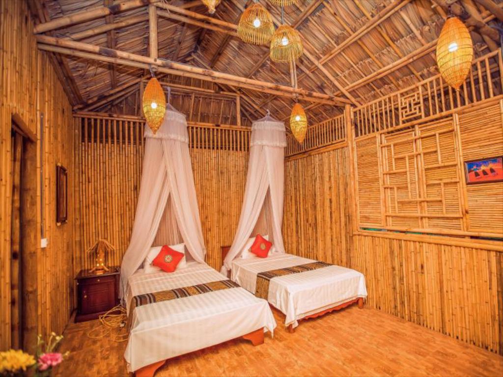 Family Room Garden View