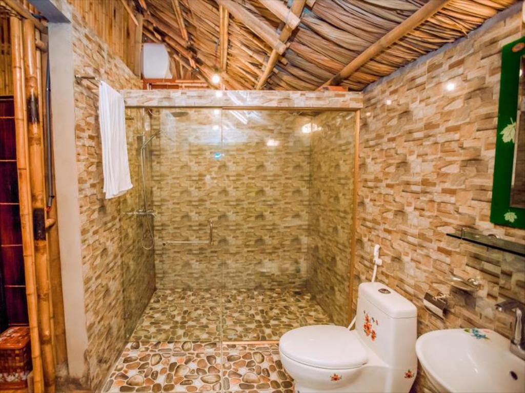 Double or Twin Mountain View