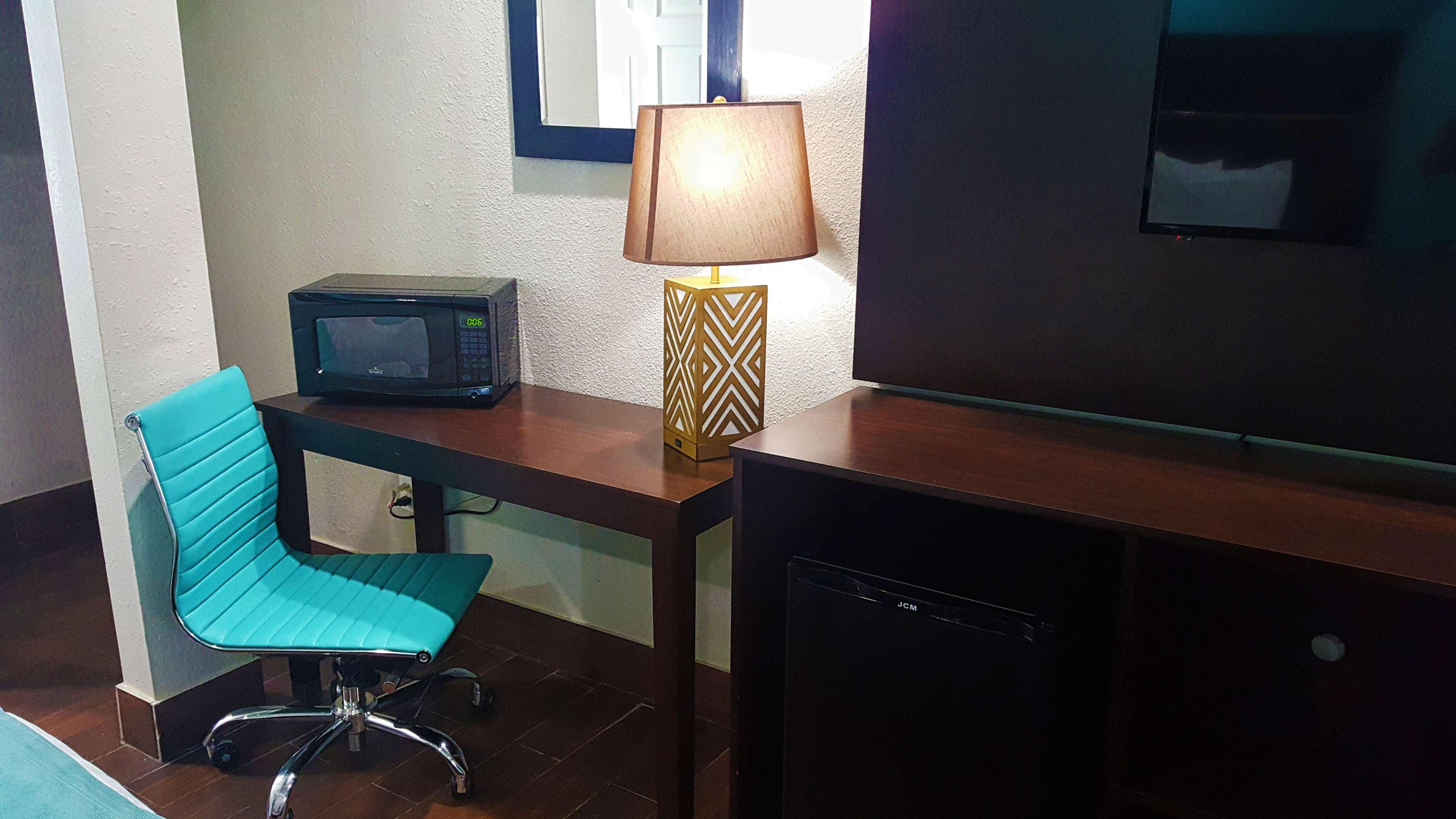 Room King Bed Non Smoking